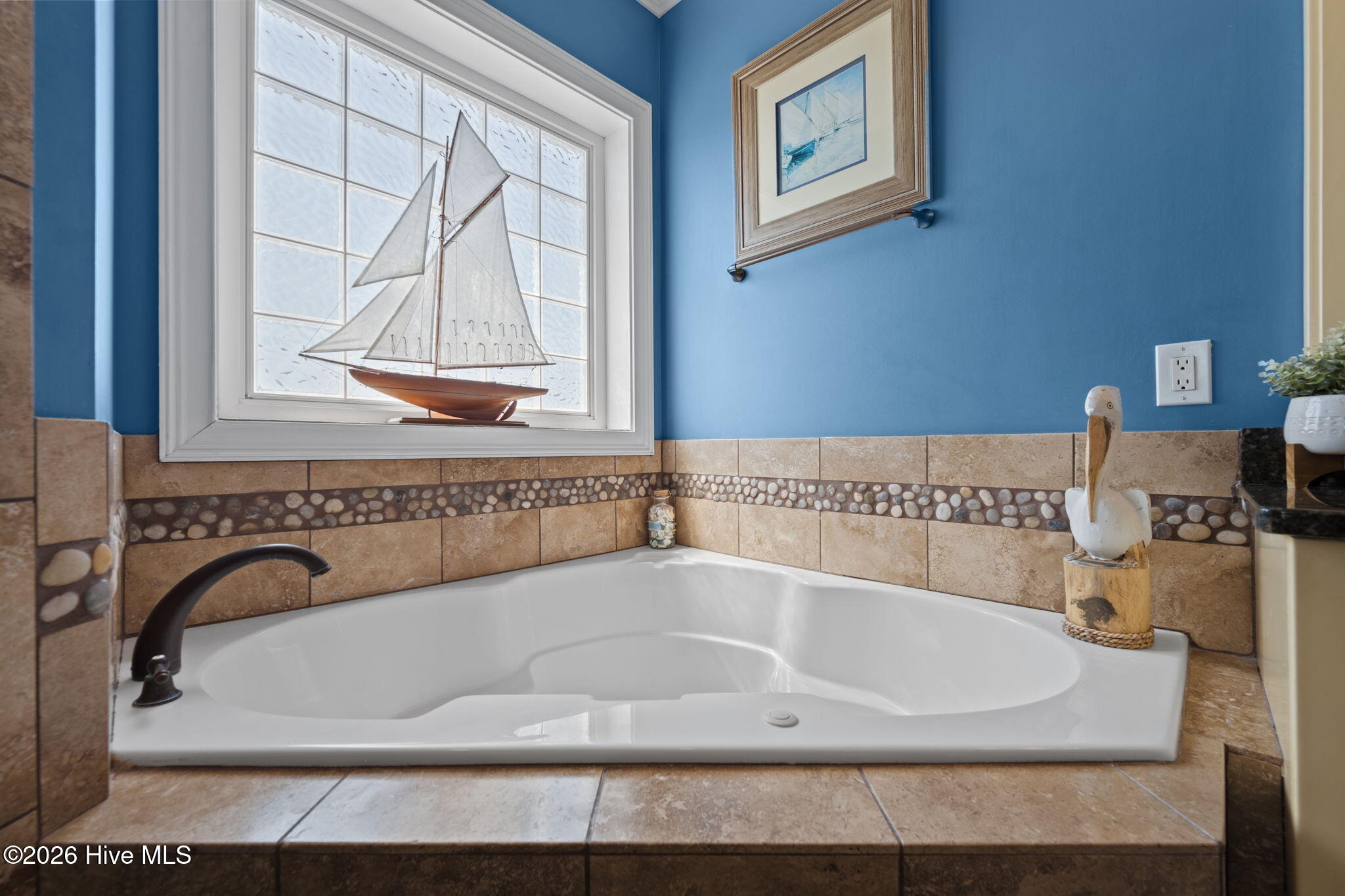 100568549 | Photo 25