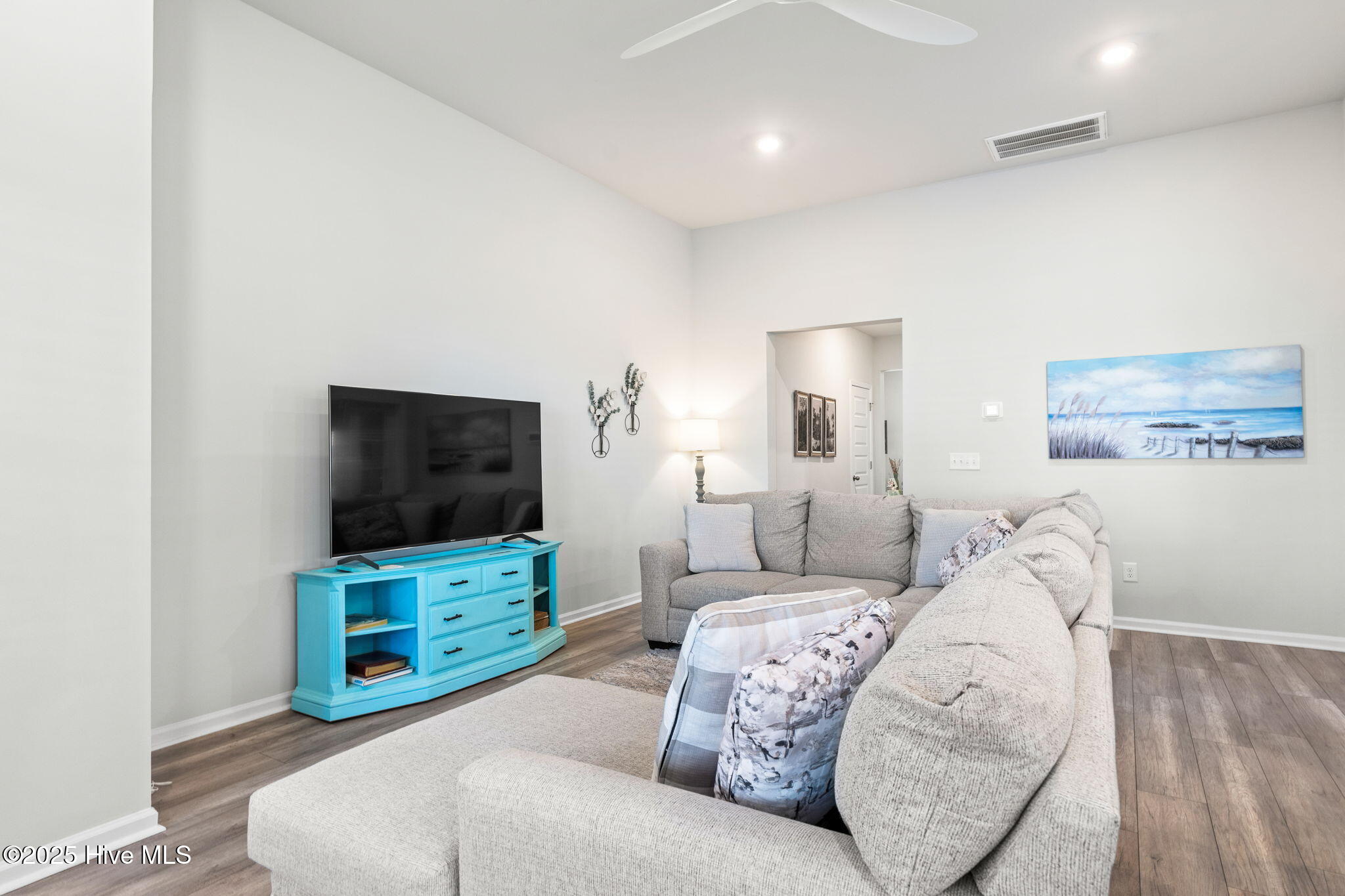 100495537 | Photo 17