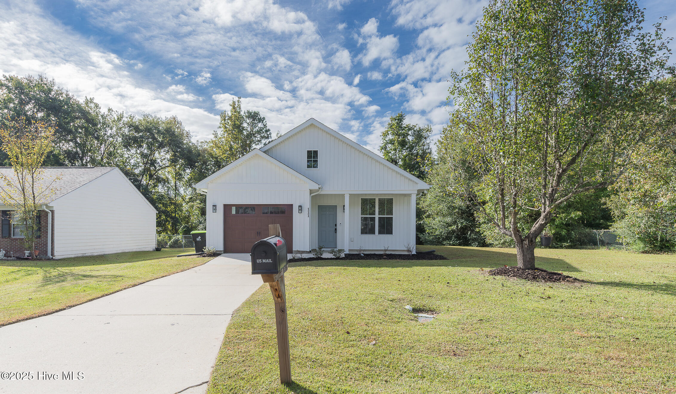 111 Hampton Court, Jacksonville, NC 28546 Listing Photo  4
