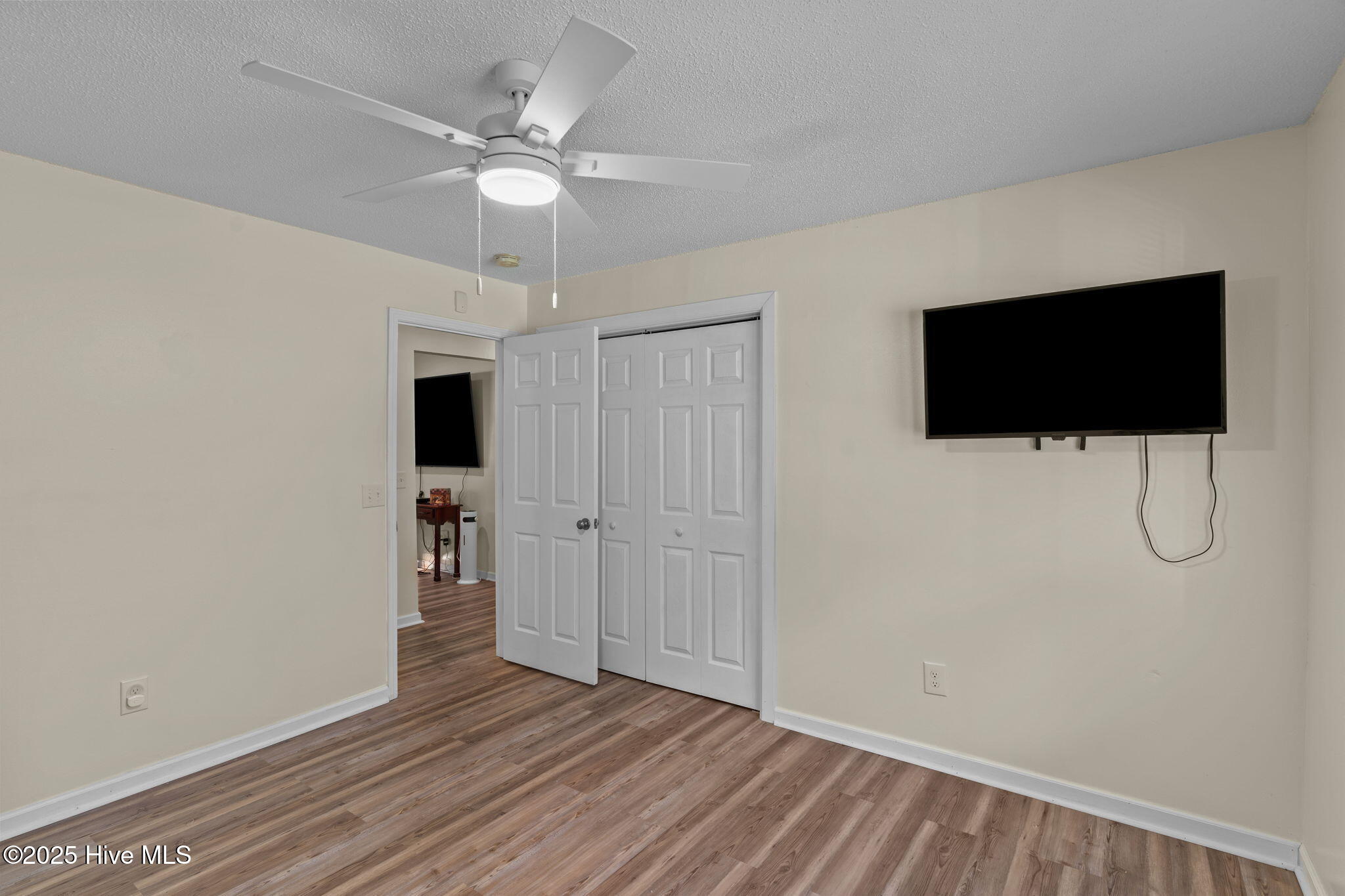 100530137 | Photo 27