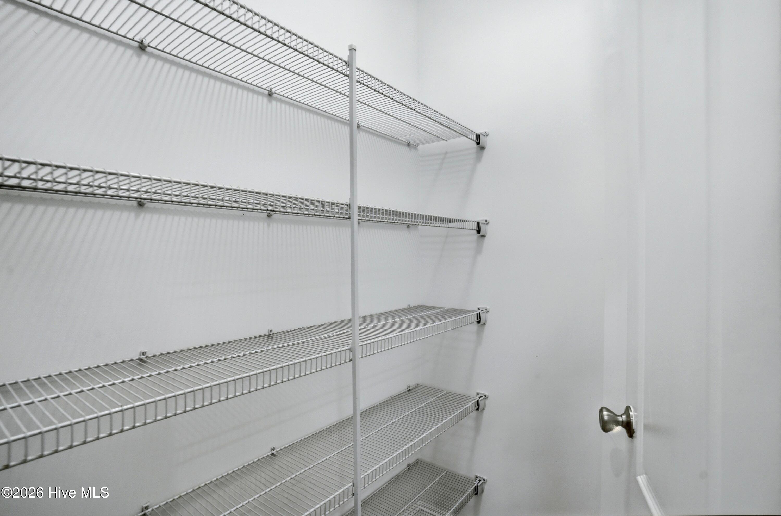 100552828 | Photo 31