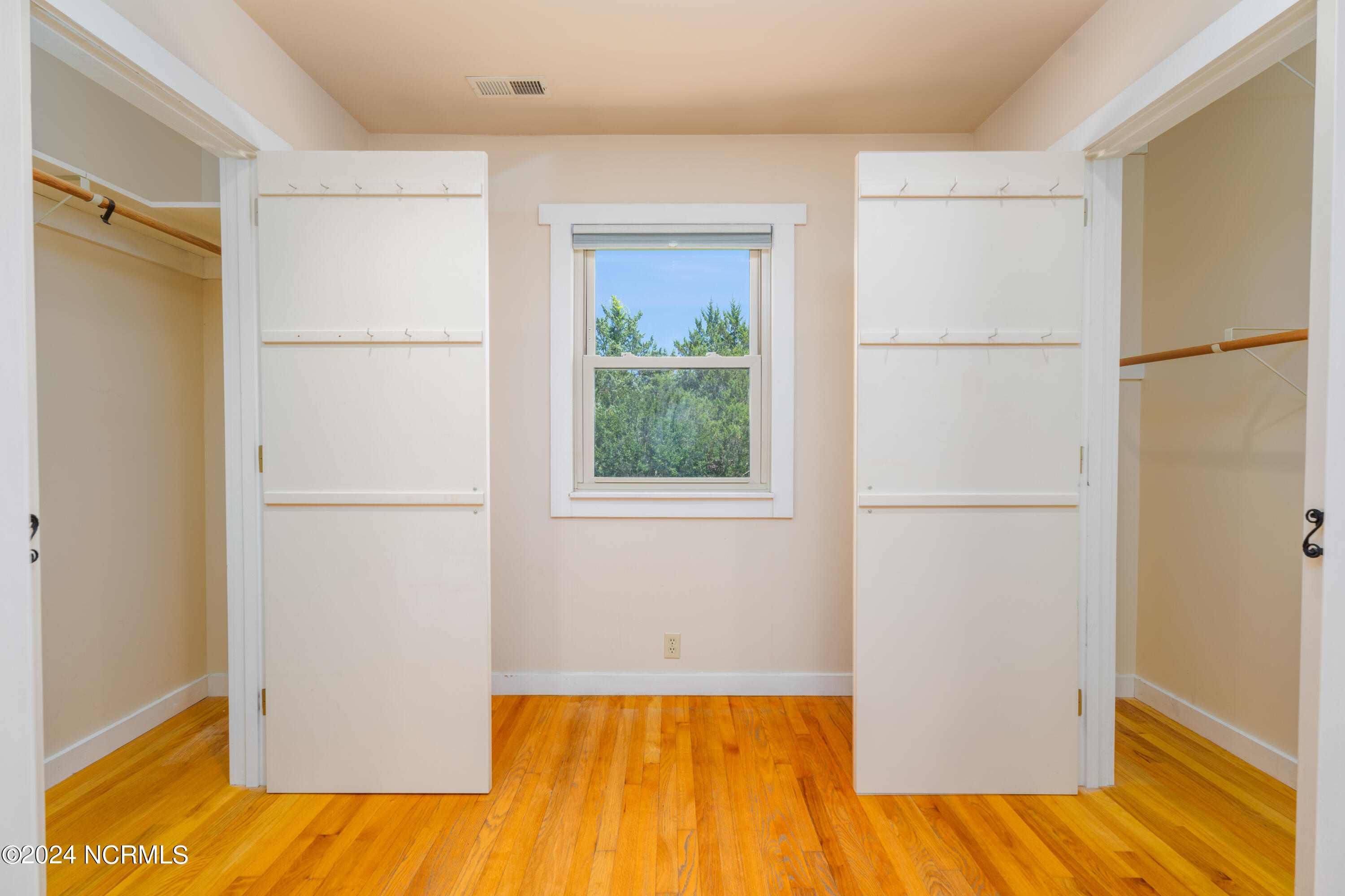 1183 Canady Drive-24