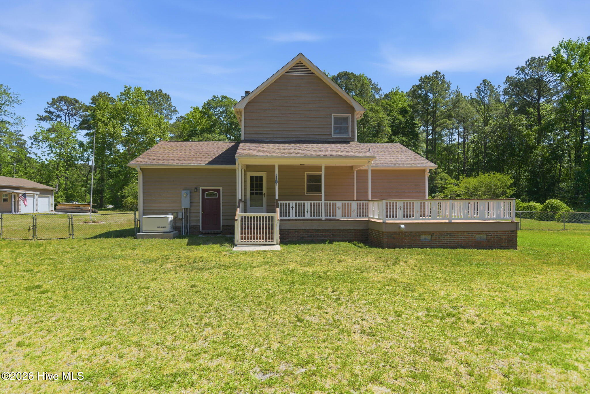 100569907 | Photo 43