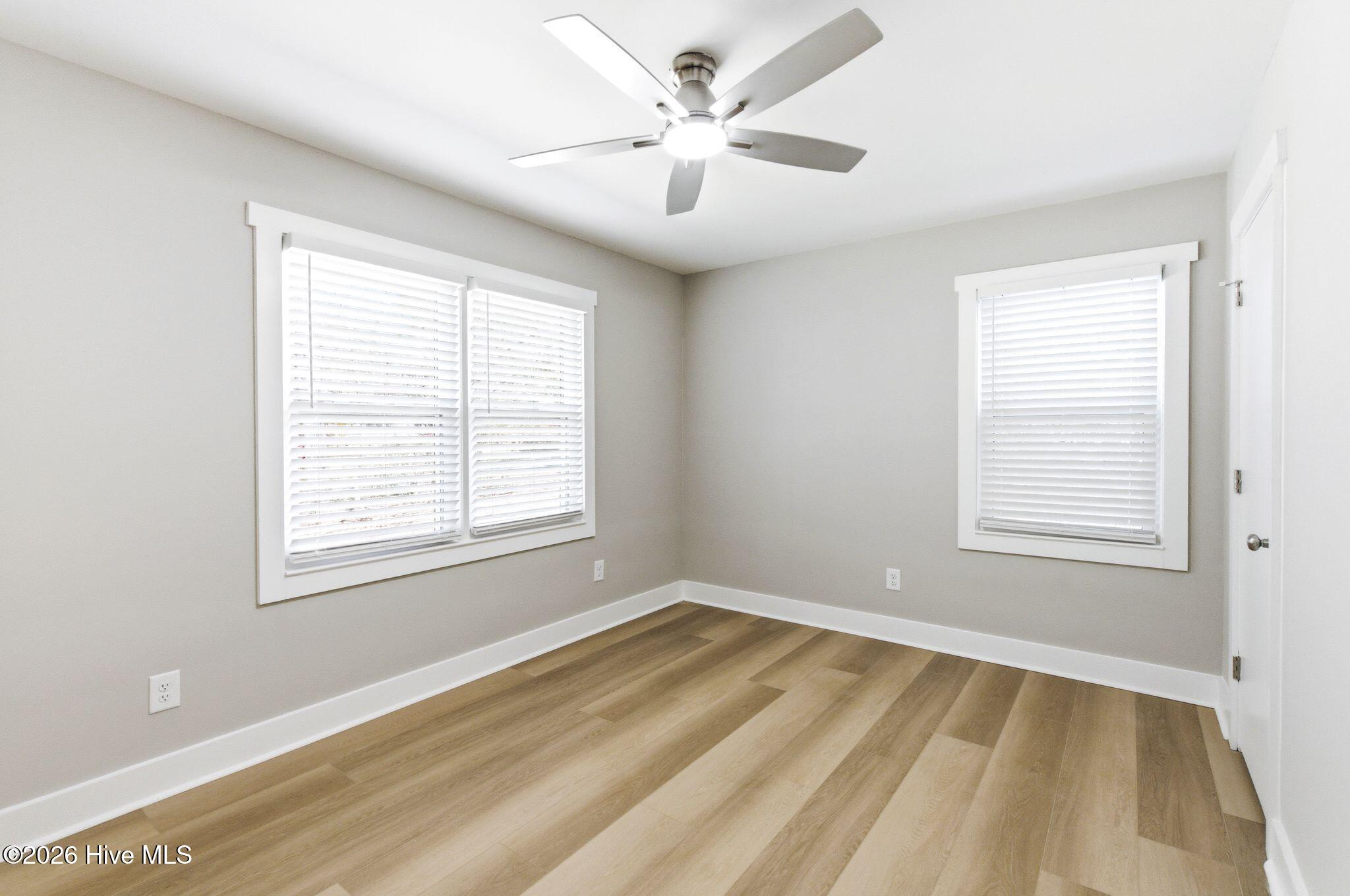 100564209 | Photo 29