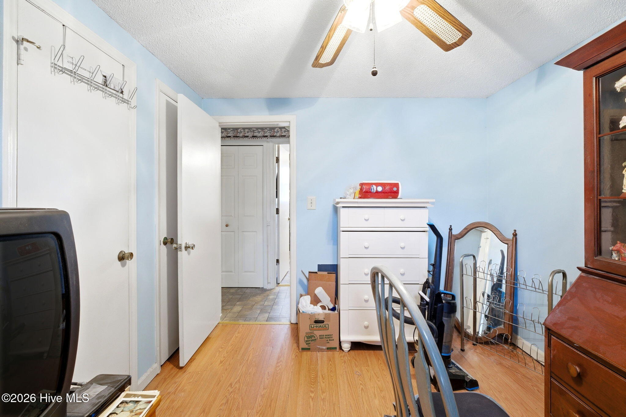 100558403 | Photo 34