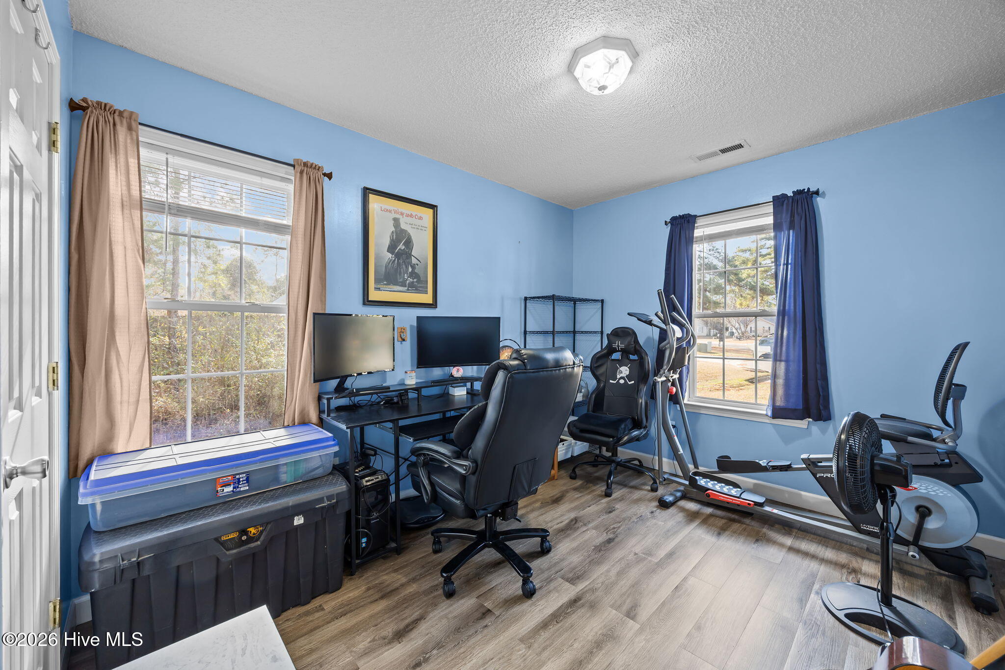 100550840 | Photo 33