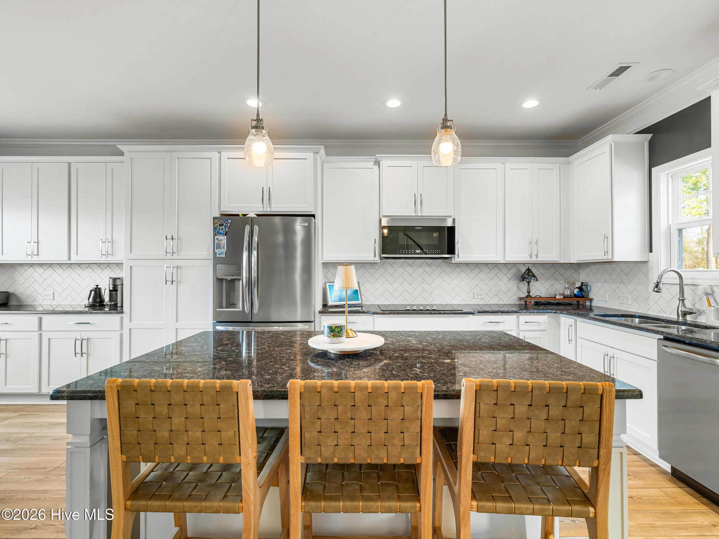 100559684 | Photo 16