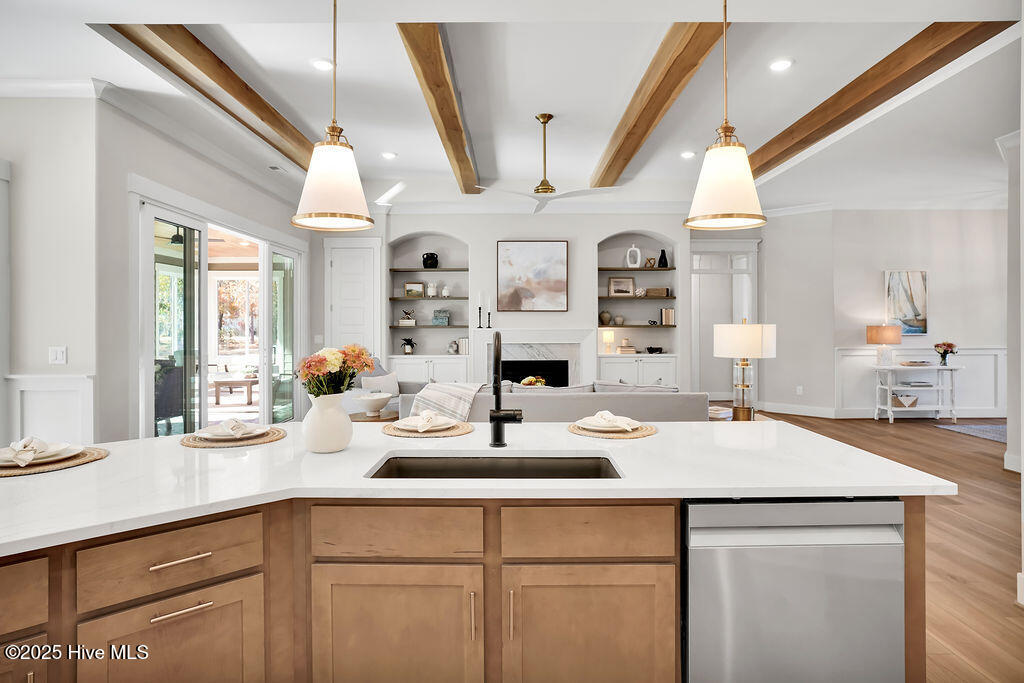 100529674 | Photo 30