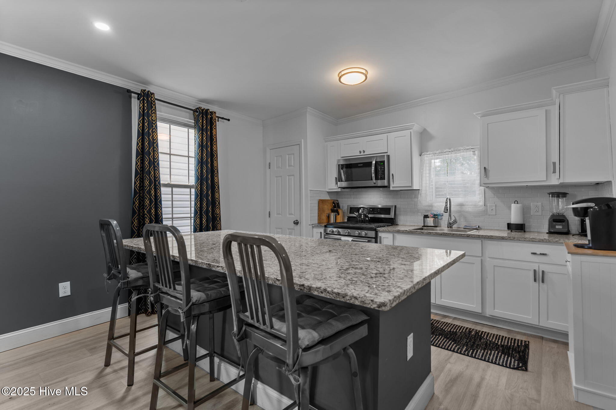 100544435 | Photo 18