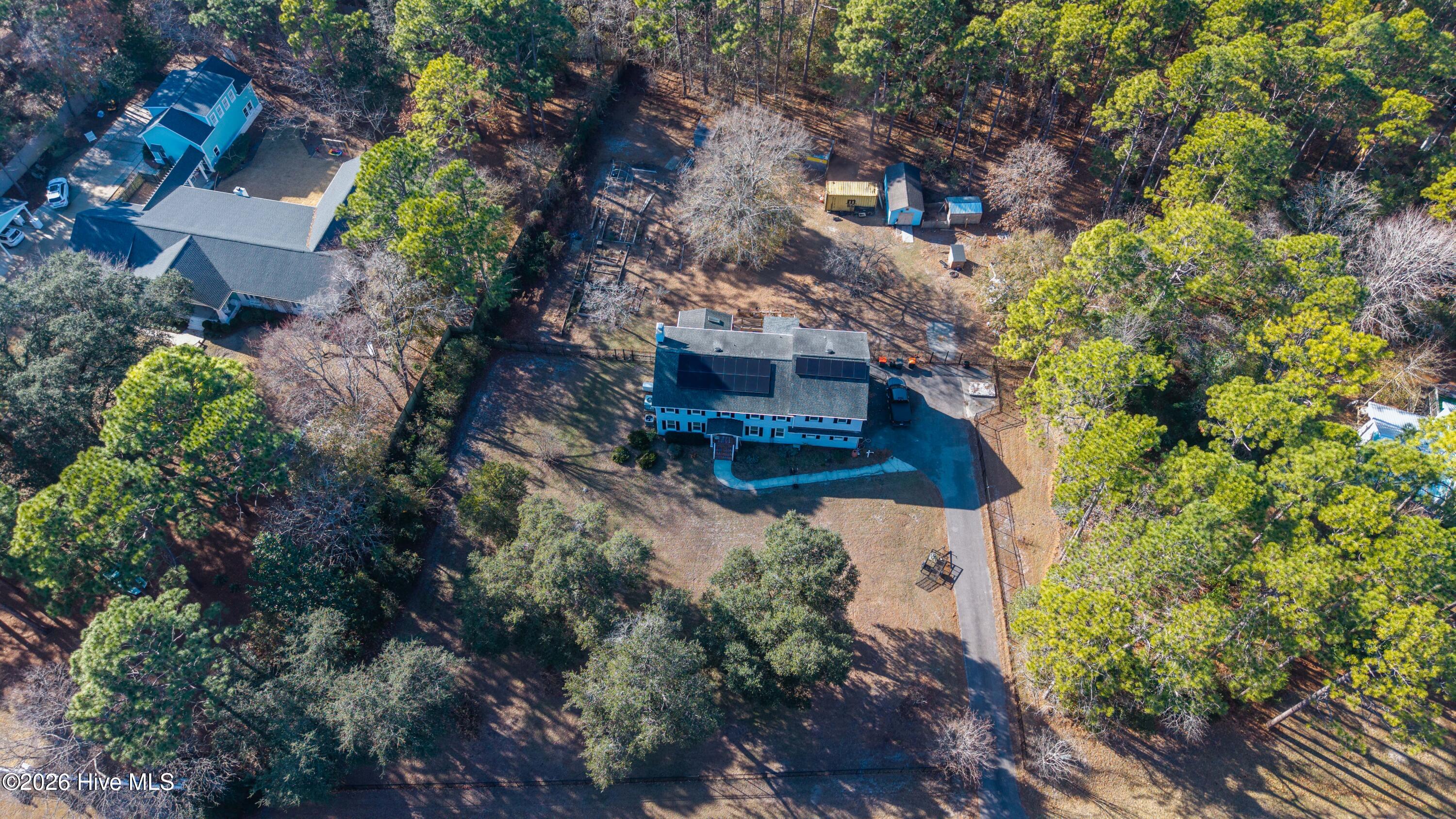 100548733 | Photo 45