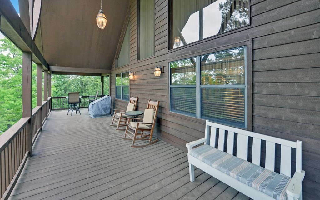 Exterior photo of 527 Country Mountain Ridge Drive, Murphy, NC 28906. MLS: 98544091
