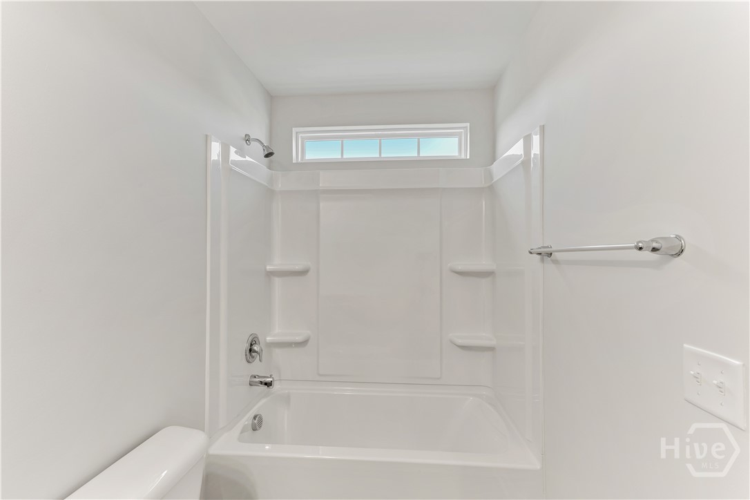 Tub / Shower Combo in 2nd Bathroom upstairs