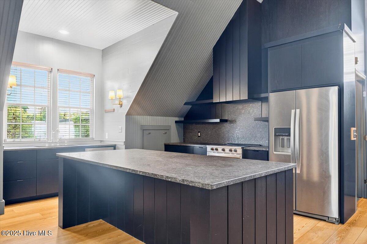 100541868 | Photo 20