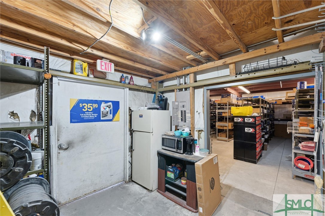 1564 Dean Forest Road, Savannah, GA, 31408