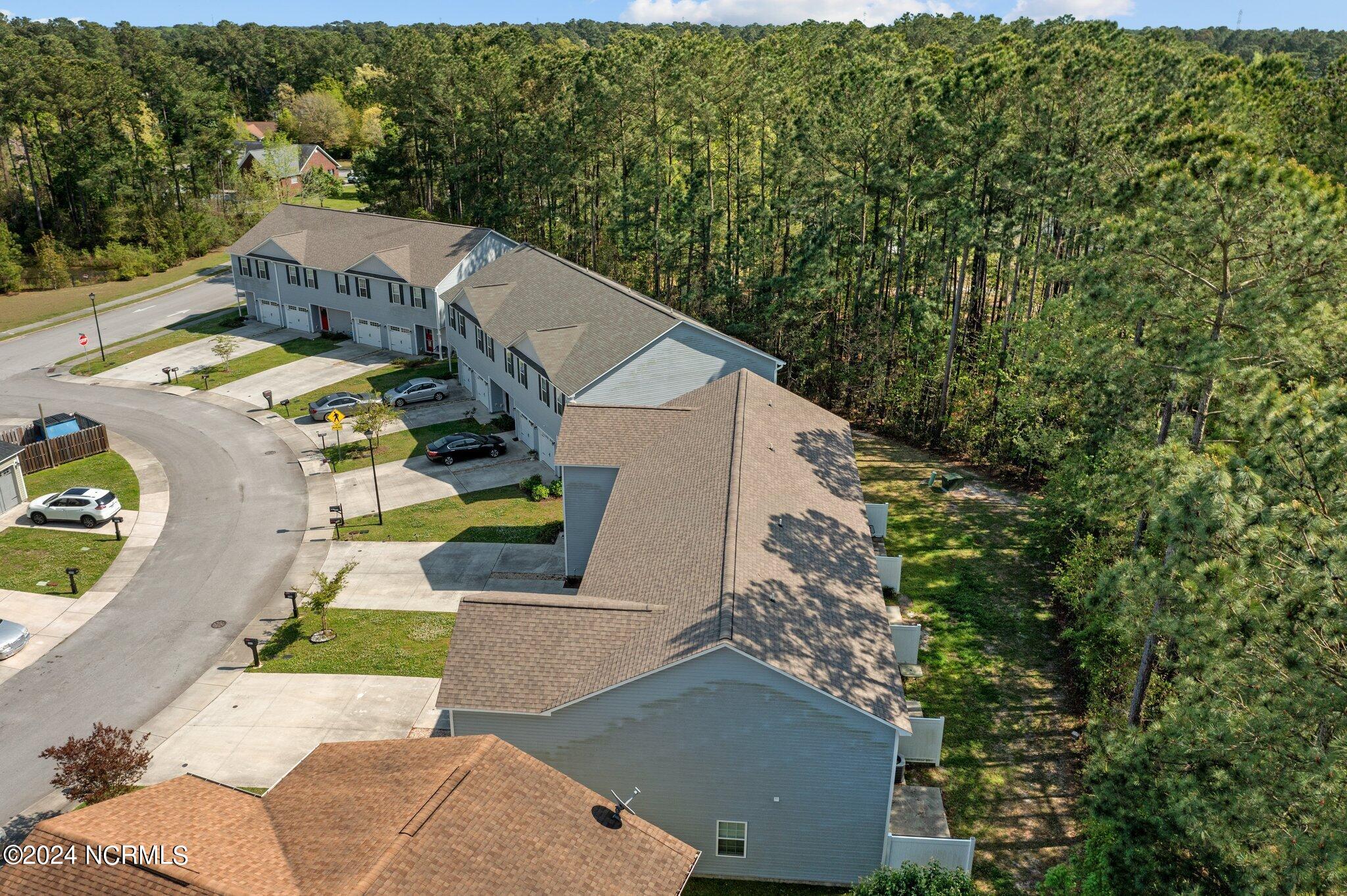 100567210 | Photo 19