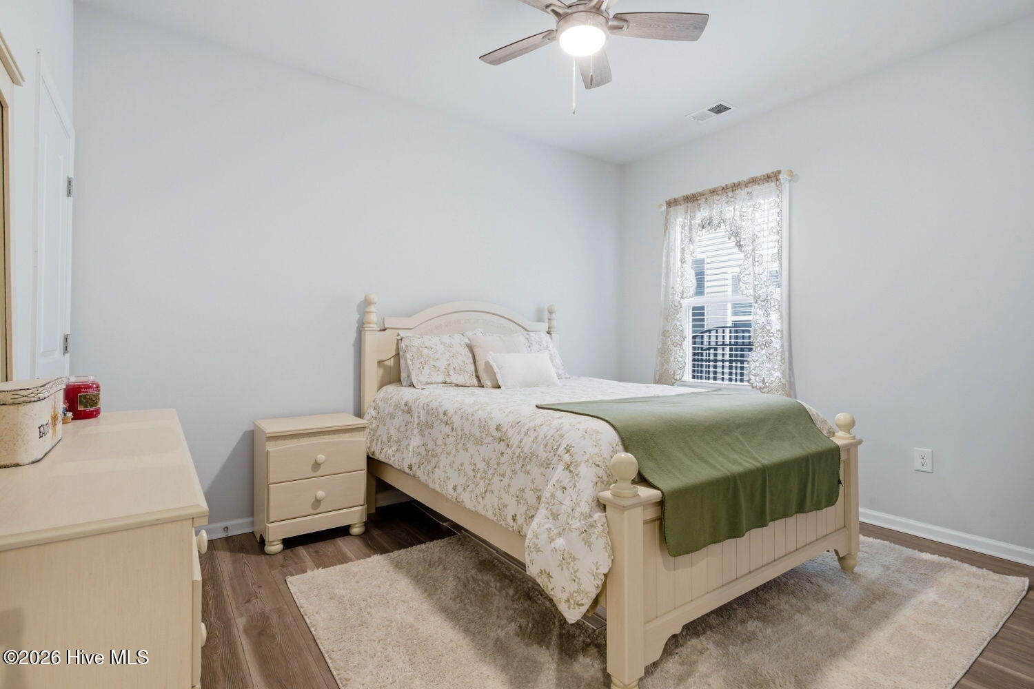 100555393 | Photo 25