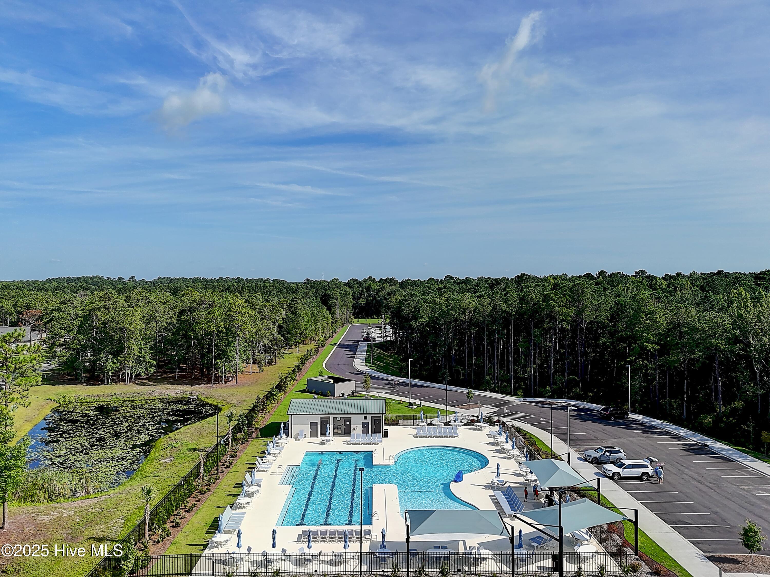 100518411 | Photo 65