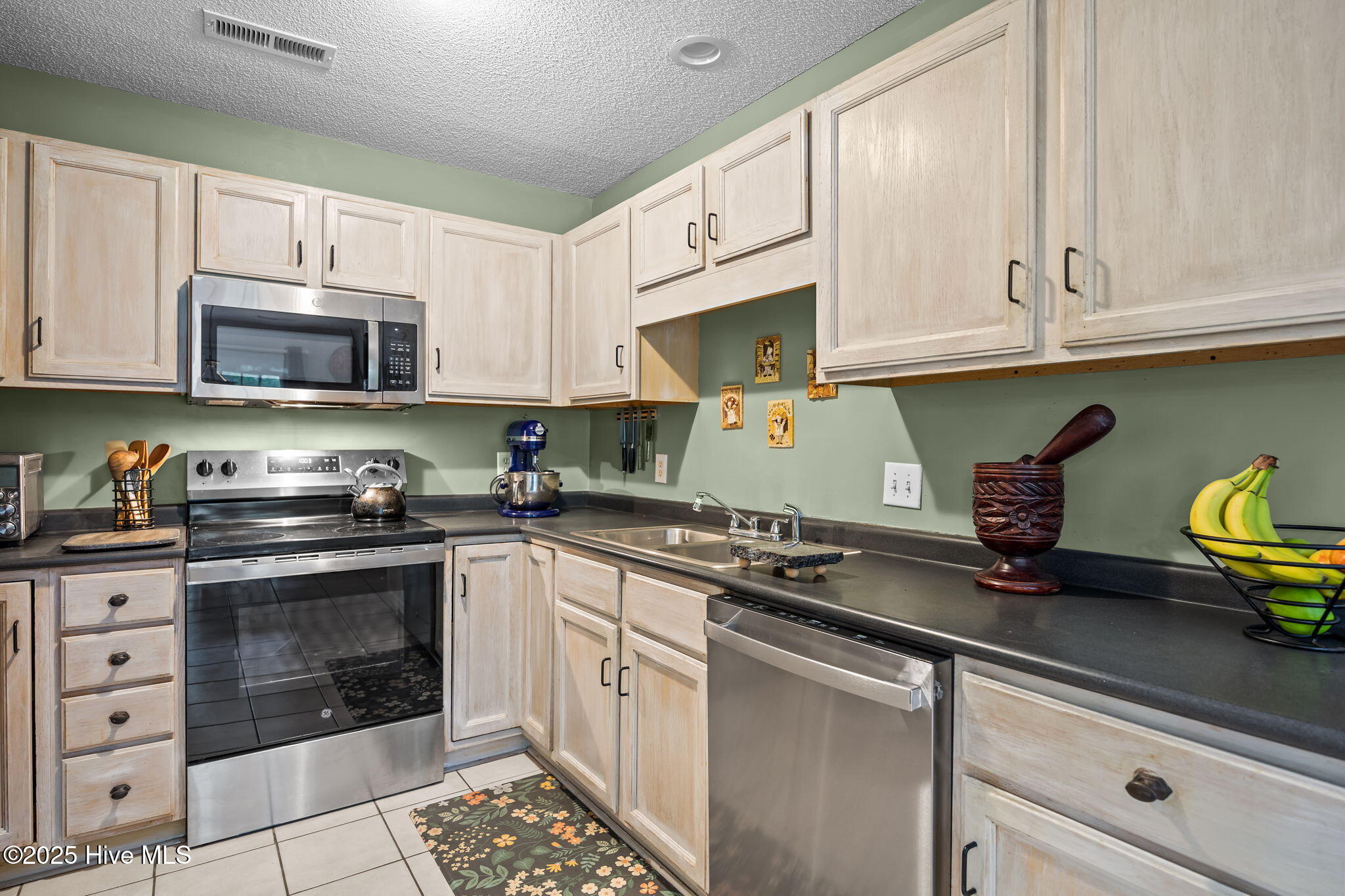 100543555 | Photo 14