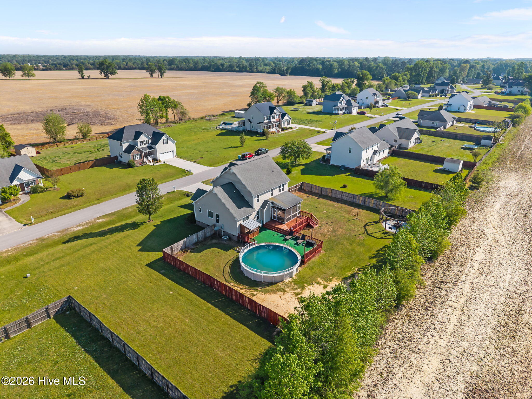 100568078 | Photo 25