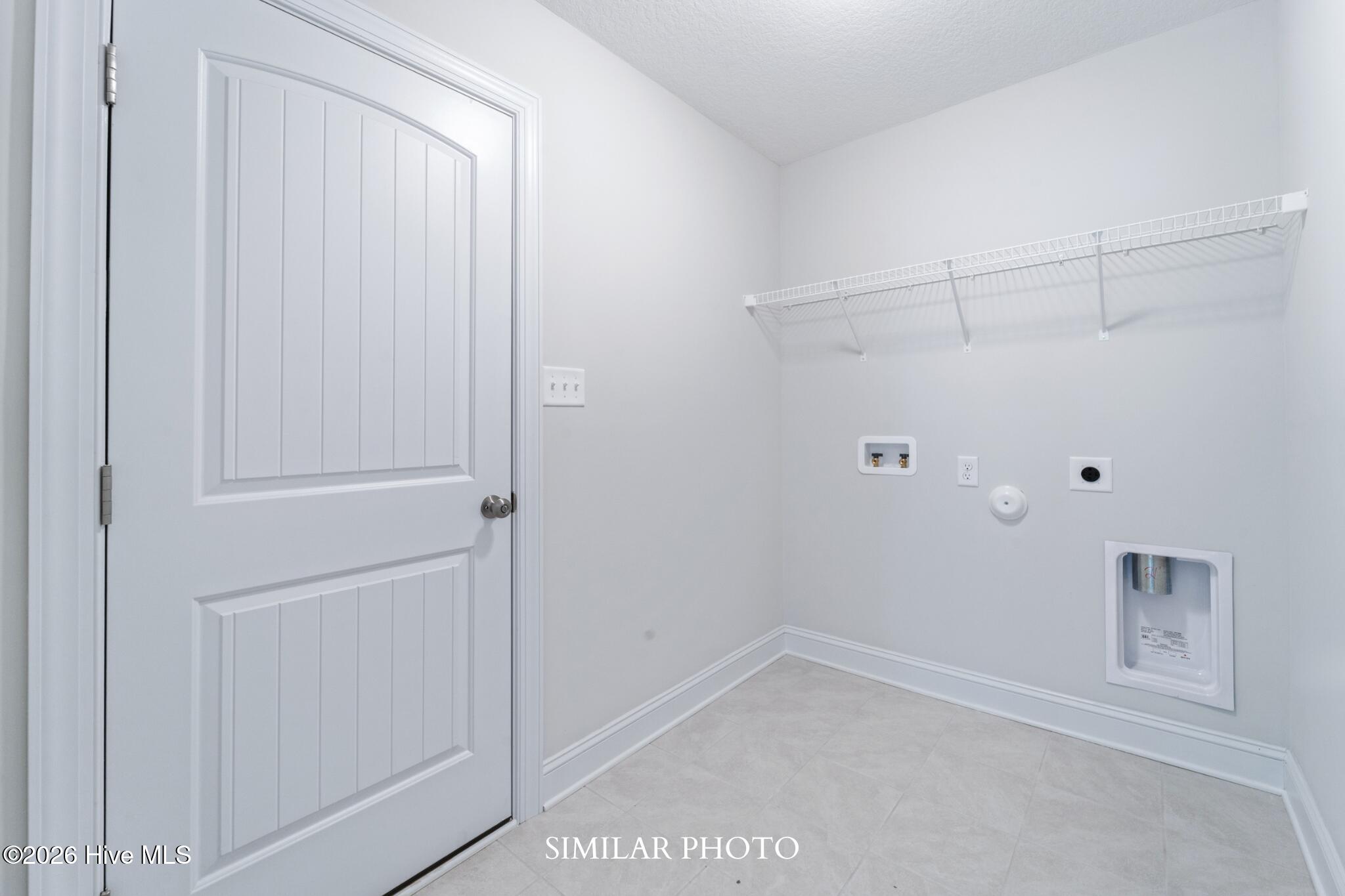 100561344 | Photo 28