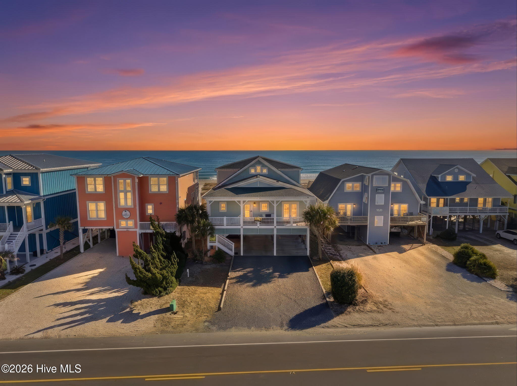 100555473 | Photo 85