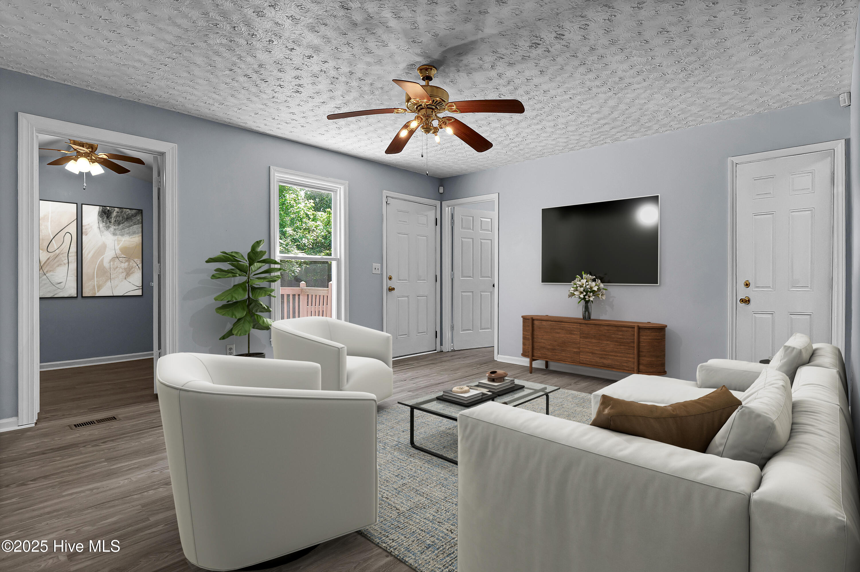 100508379 | Photo 15