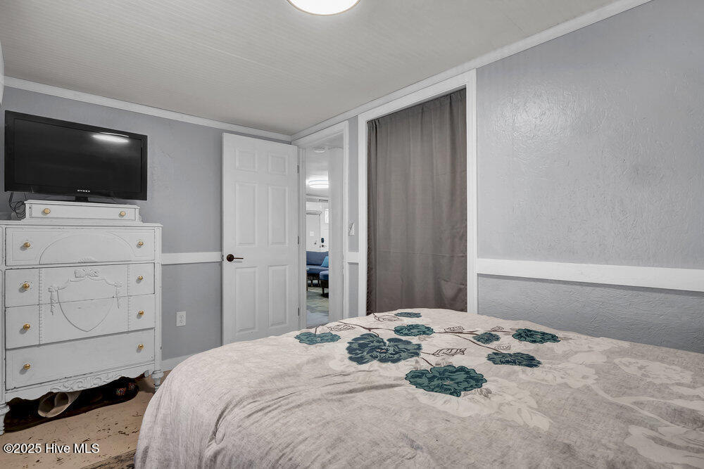 100533445 | Photo 61