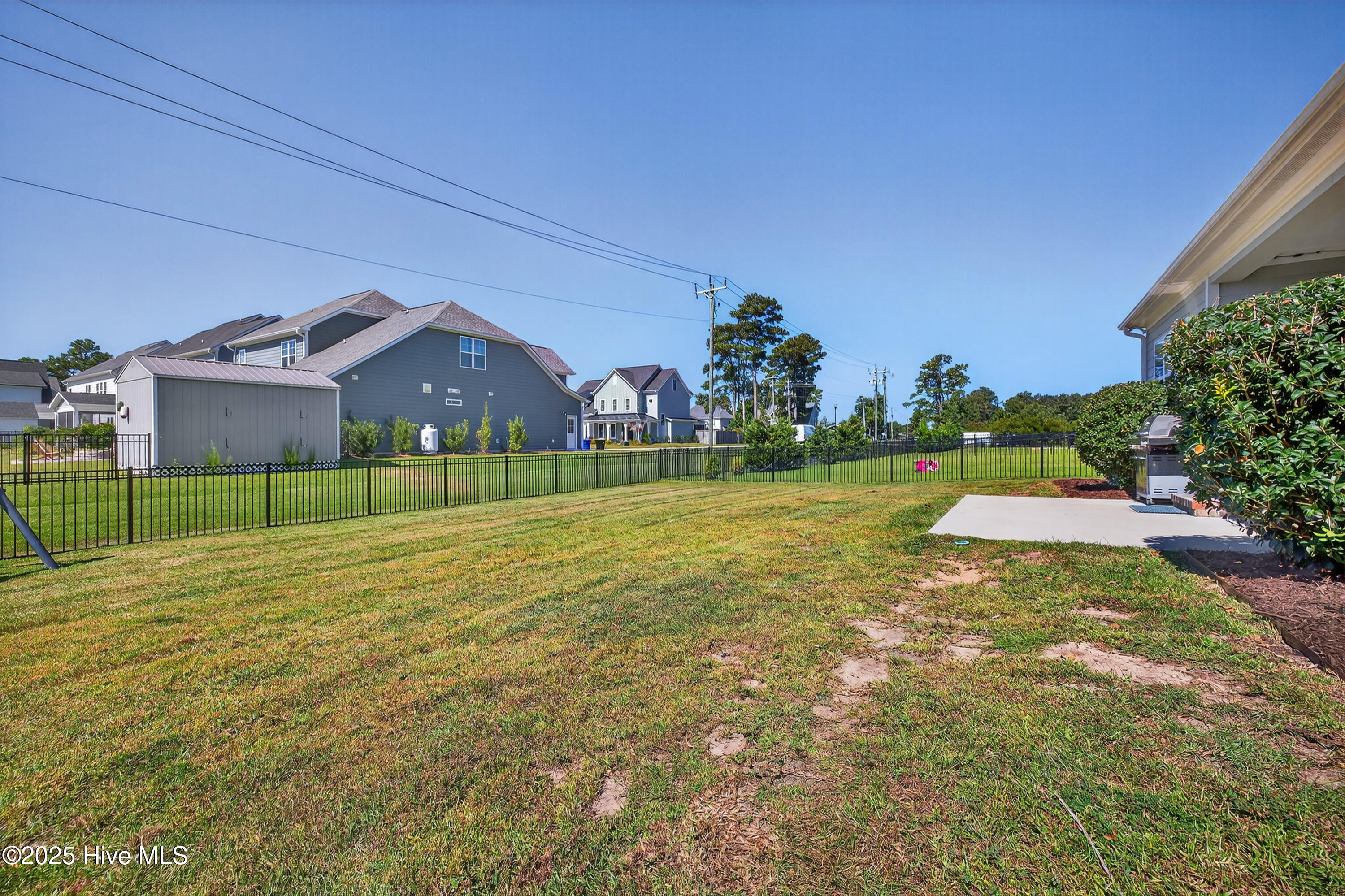 100562726 | Photo 34