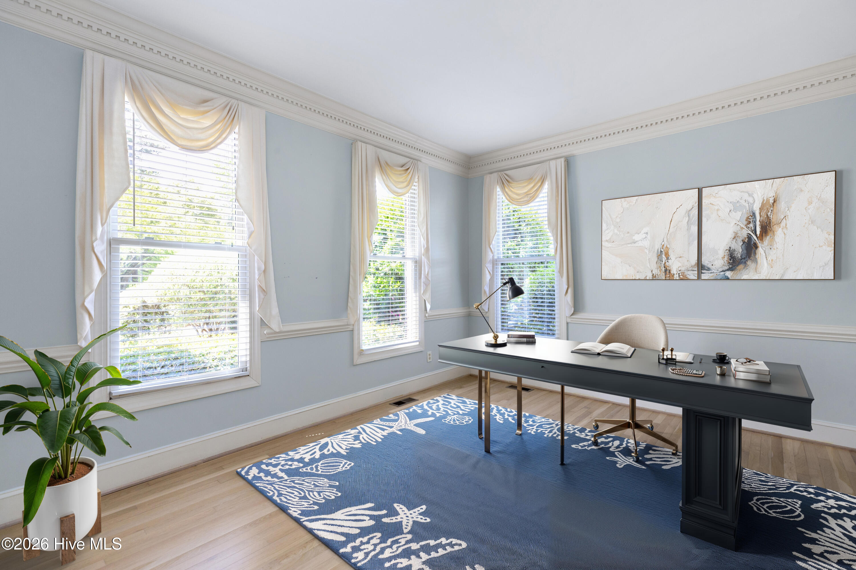 100566795 | Photo 21