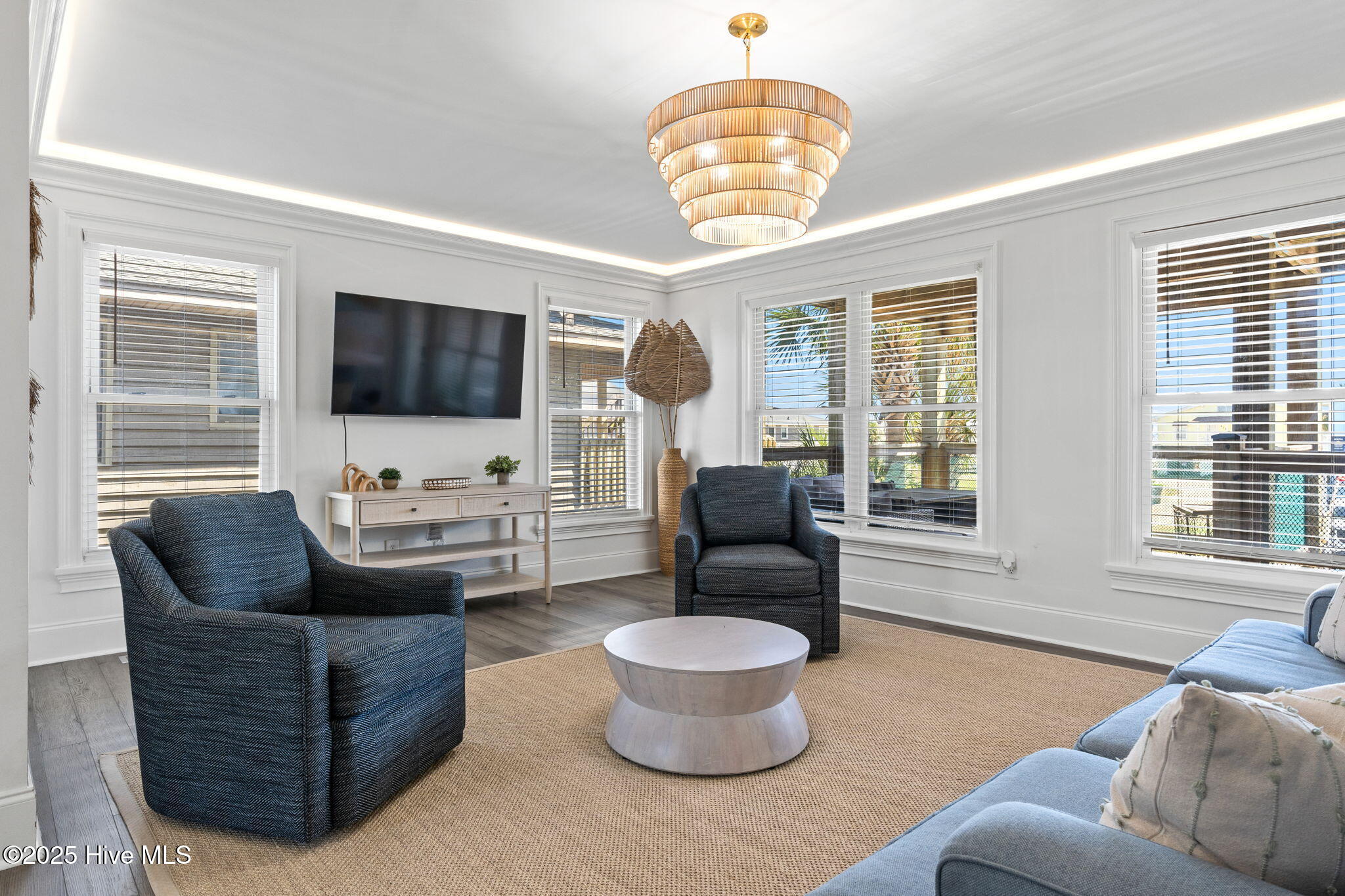 100535971 | Photo 26