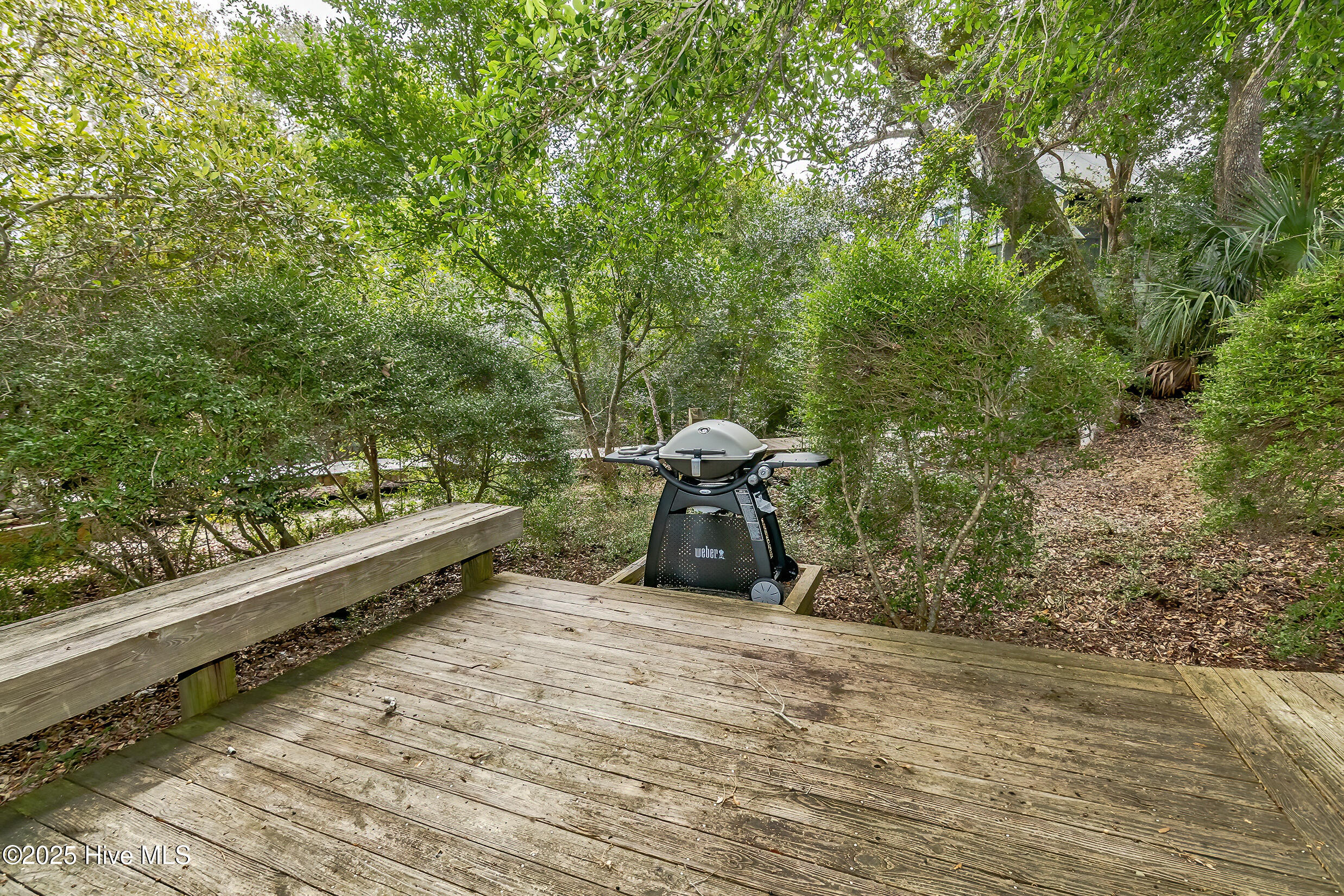 100528350 | Photo 26