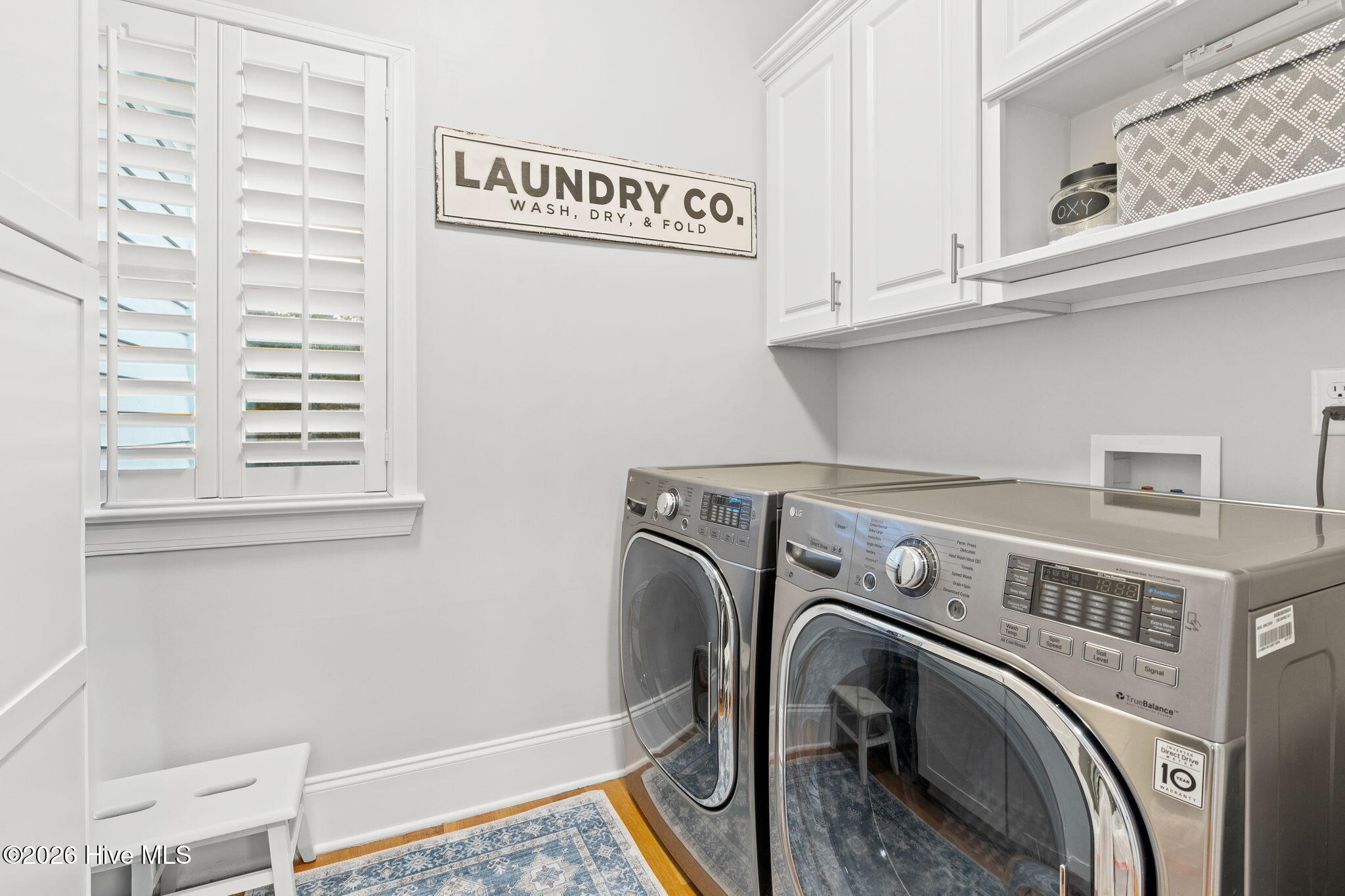 100549864 | Photo 38