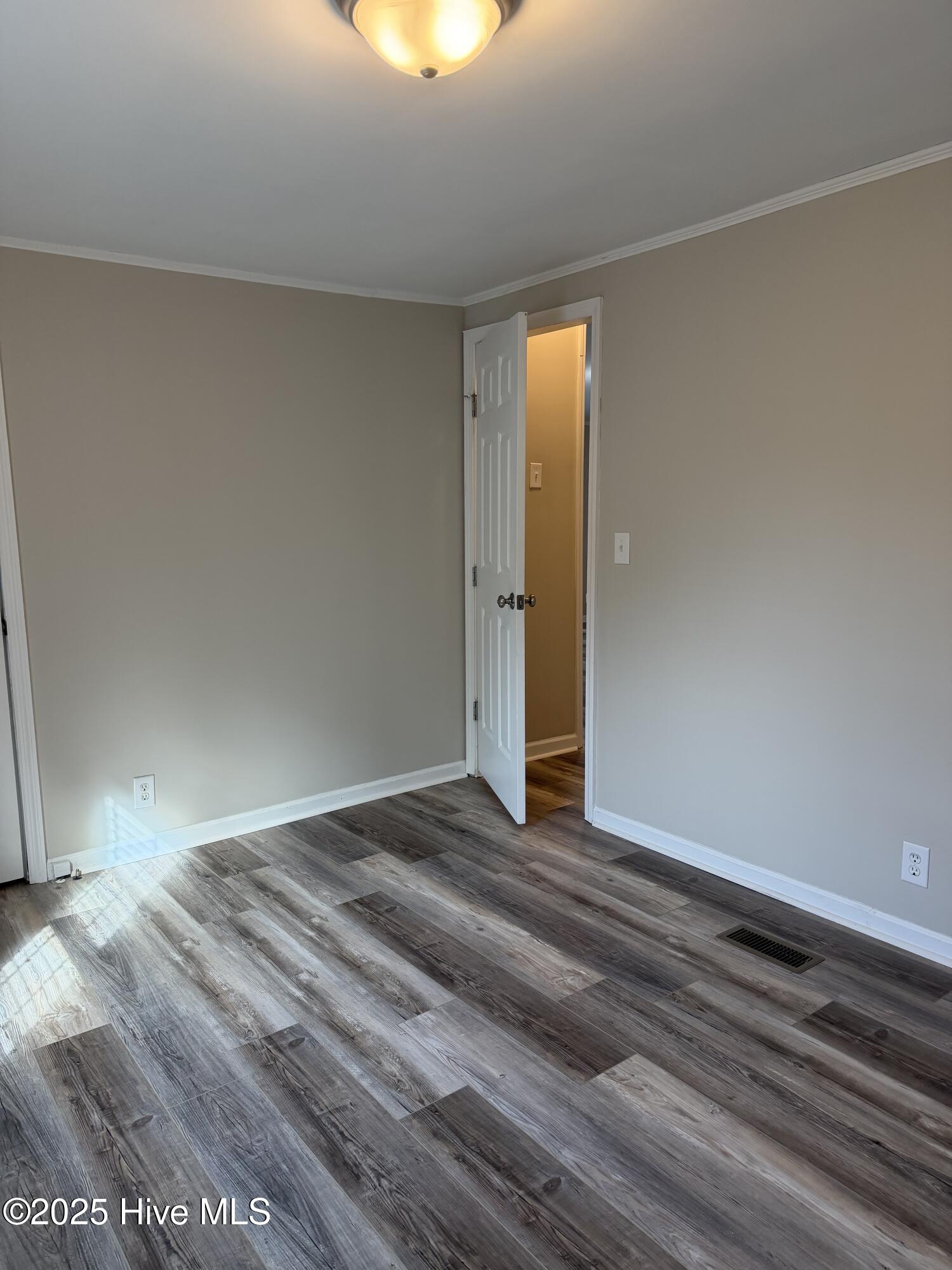 100538185 | Photo 18