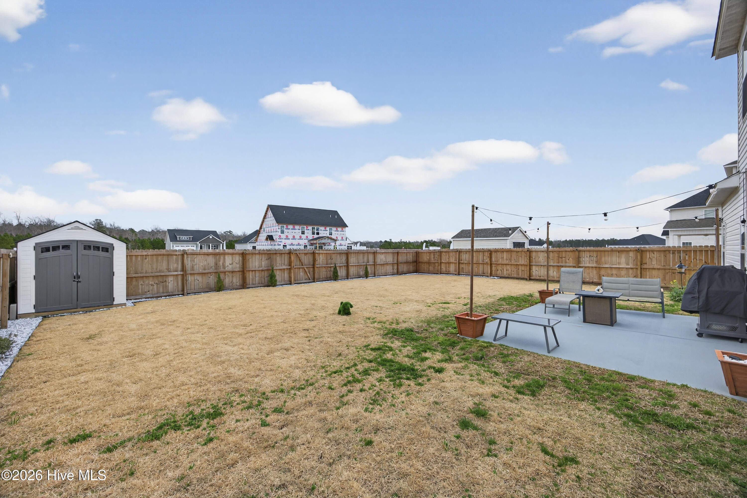 100558052 | Photo 50