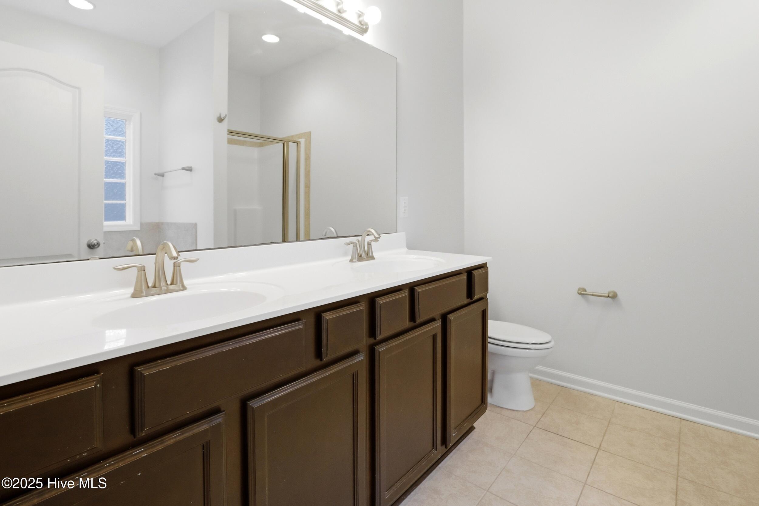 100545601 | Photo 37