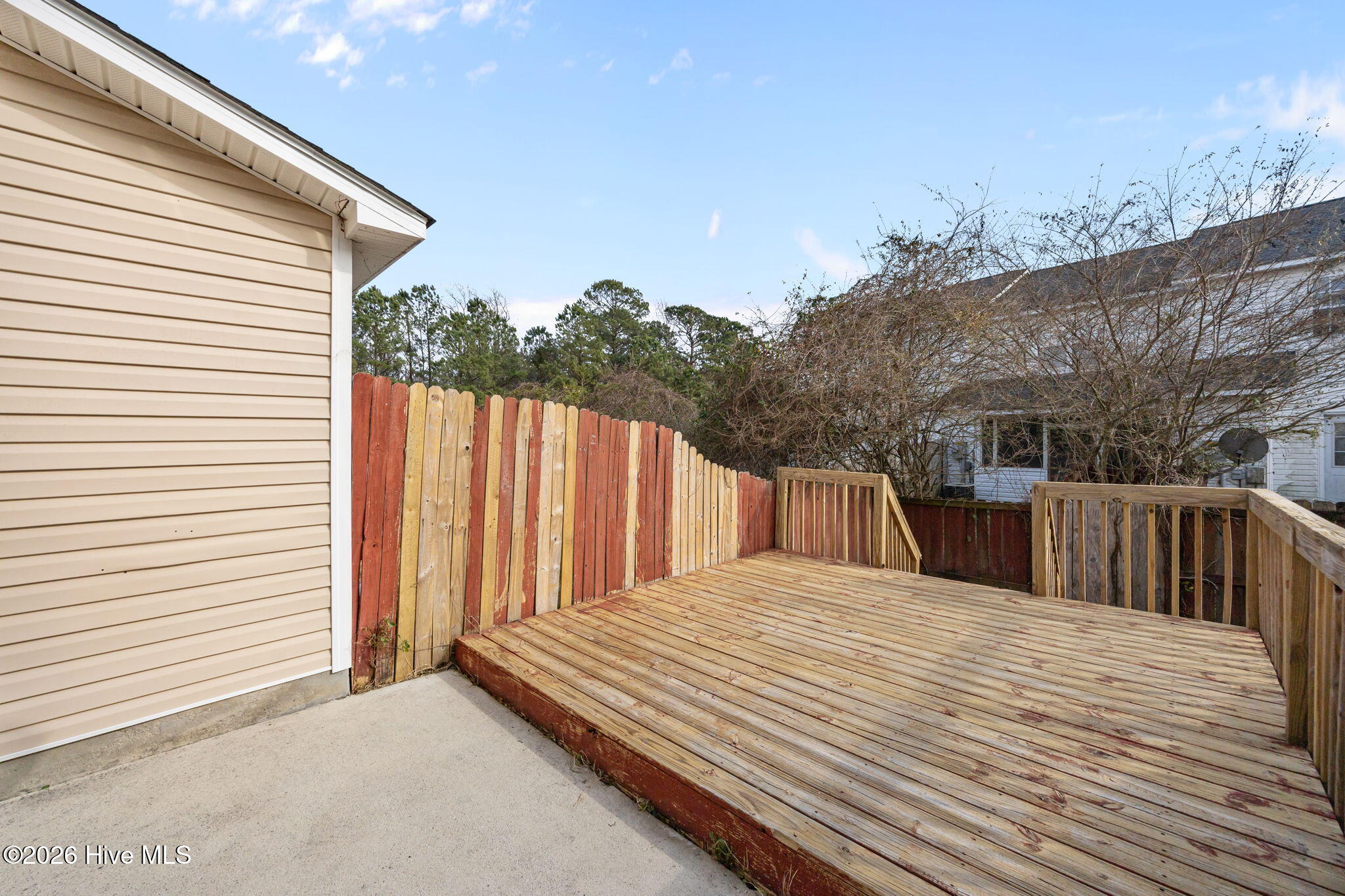 100553765 | Photo 47