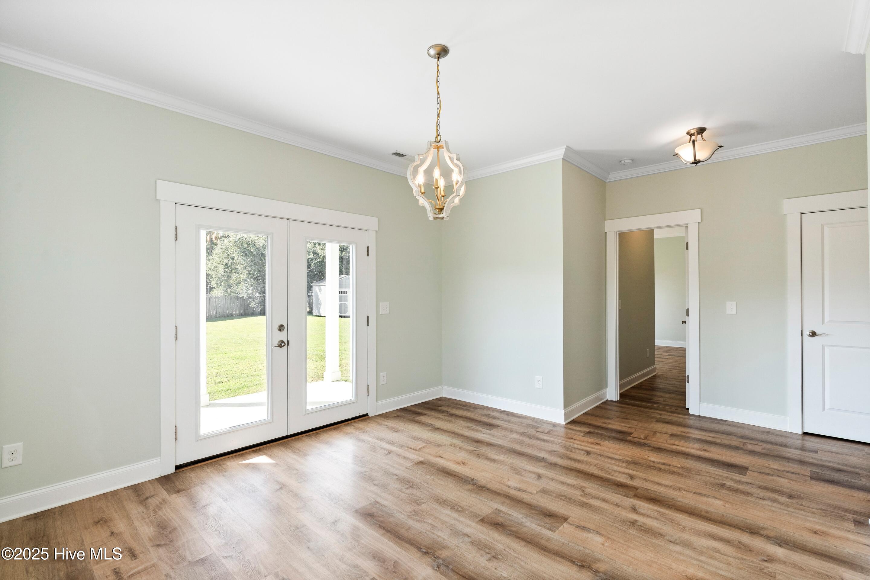 100527219 | Photo 22