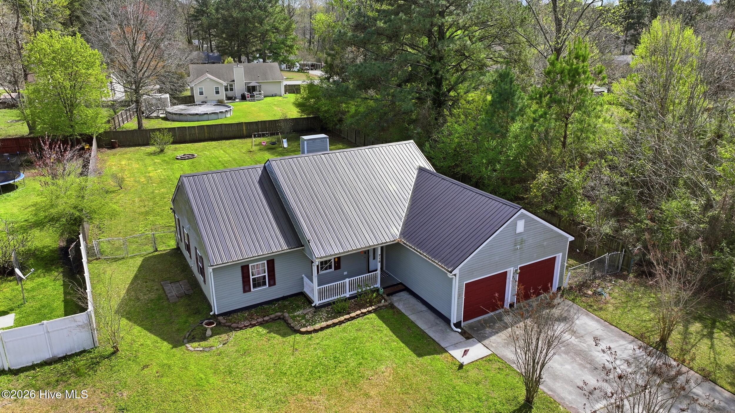 100562162 | Photo 33