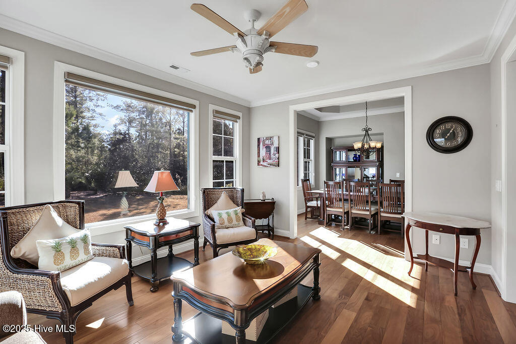 100545215 | Photo 13