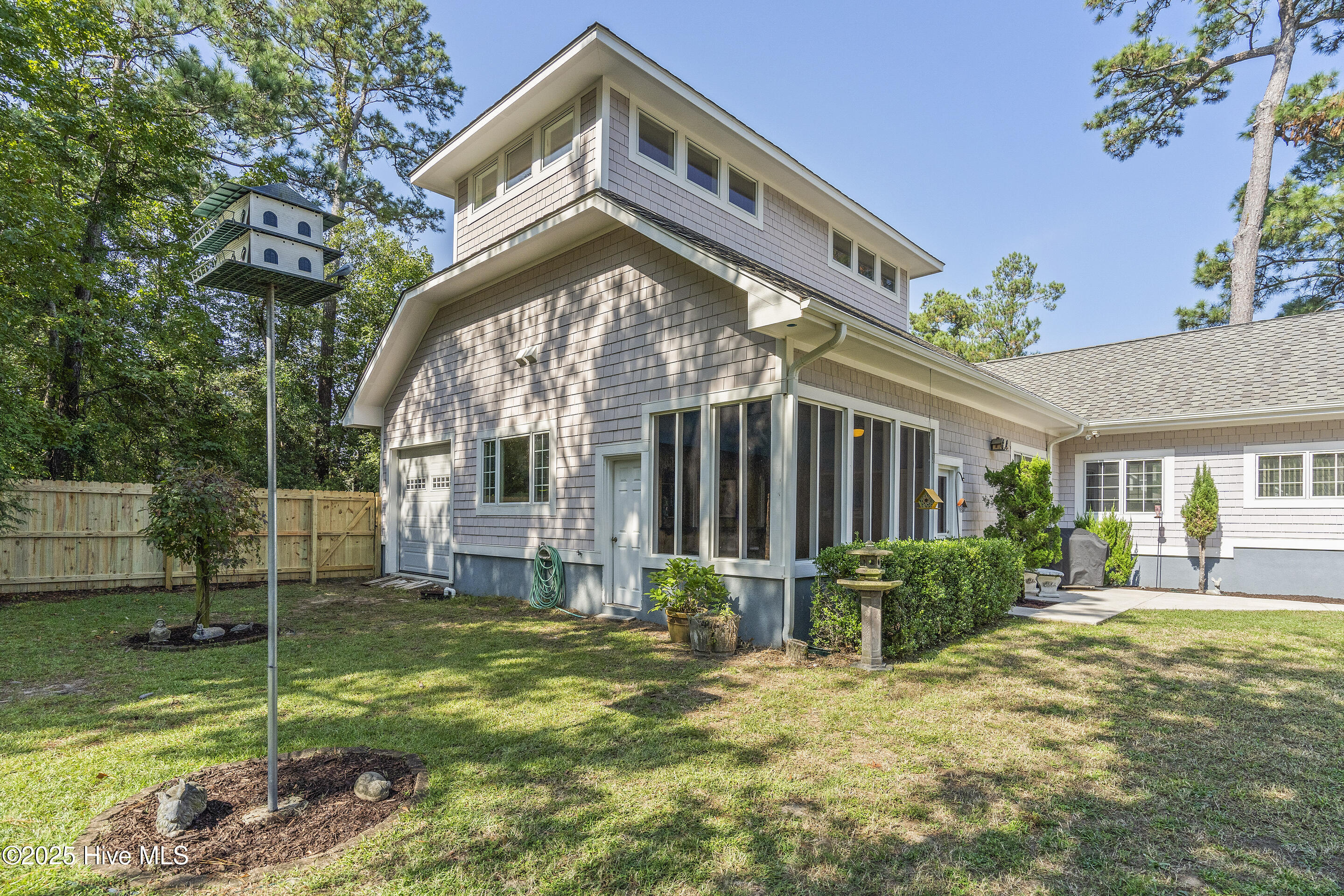 100503346 | Photo 61