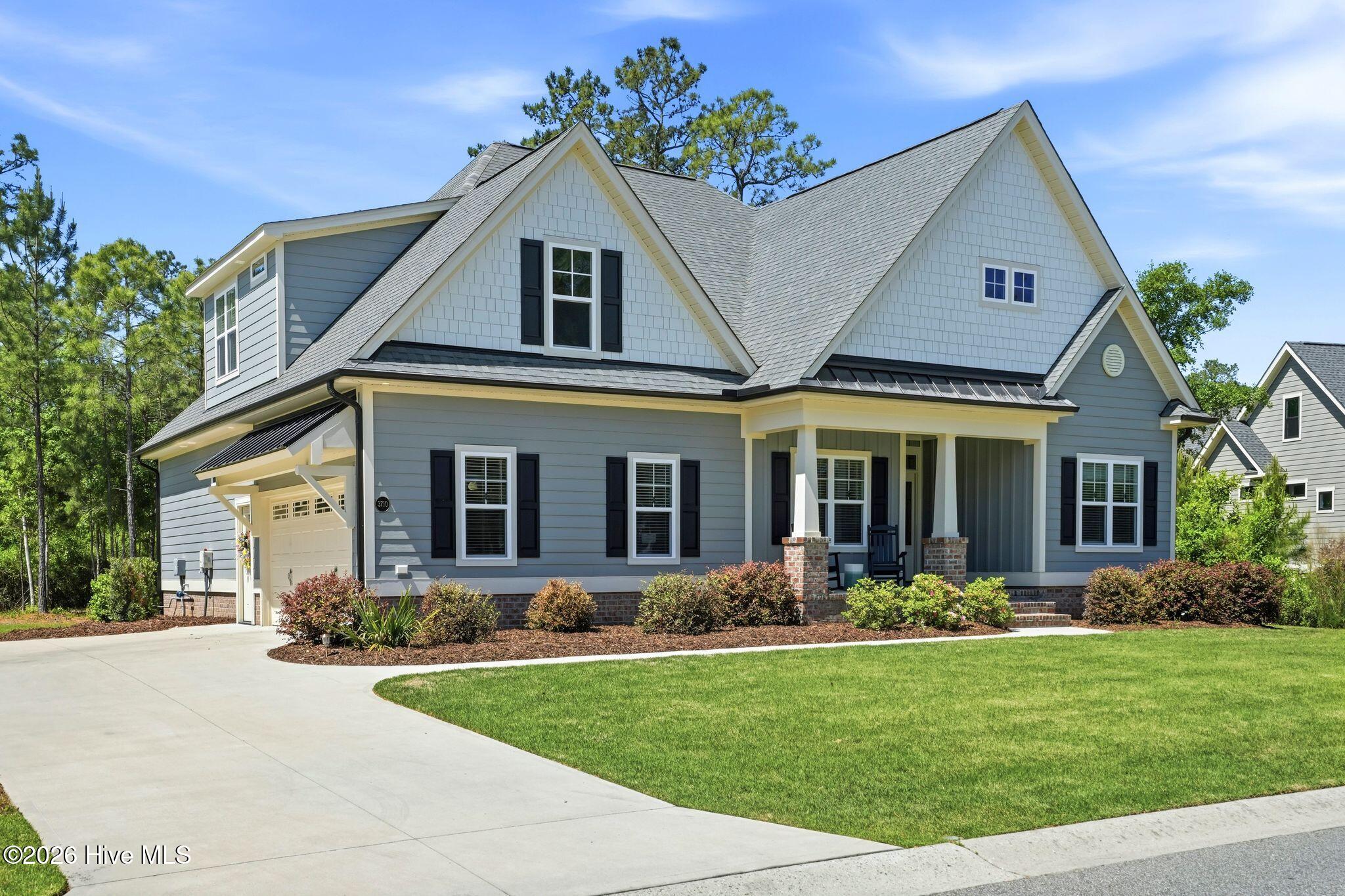 100569004 | Photo 70