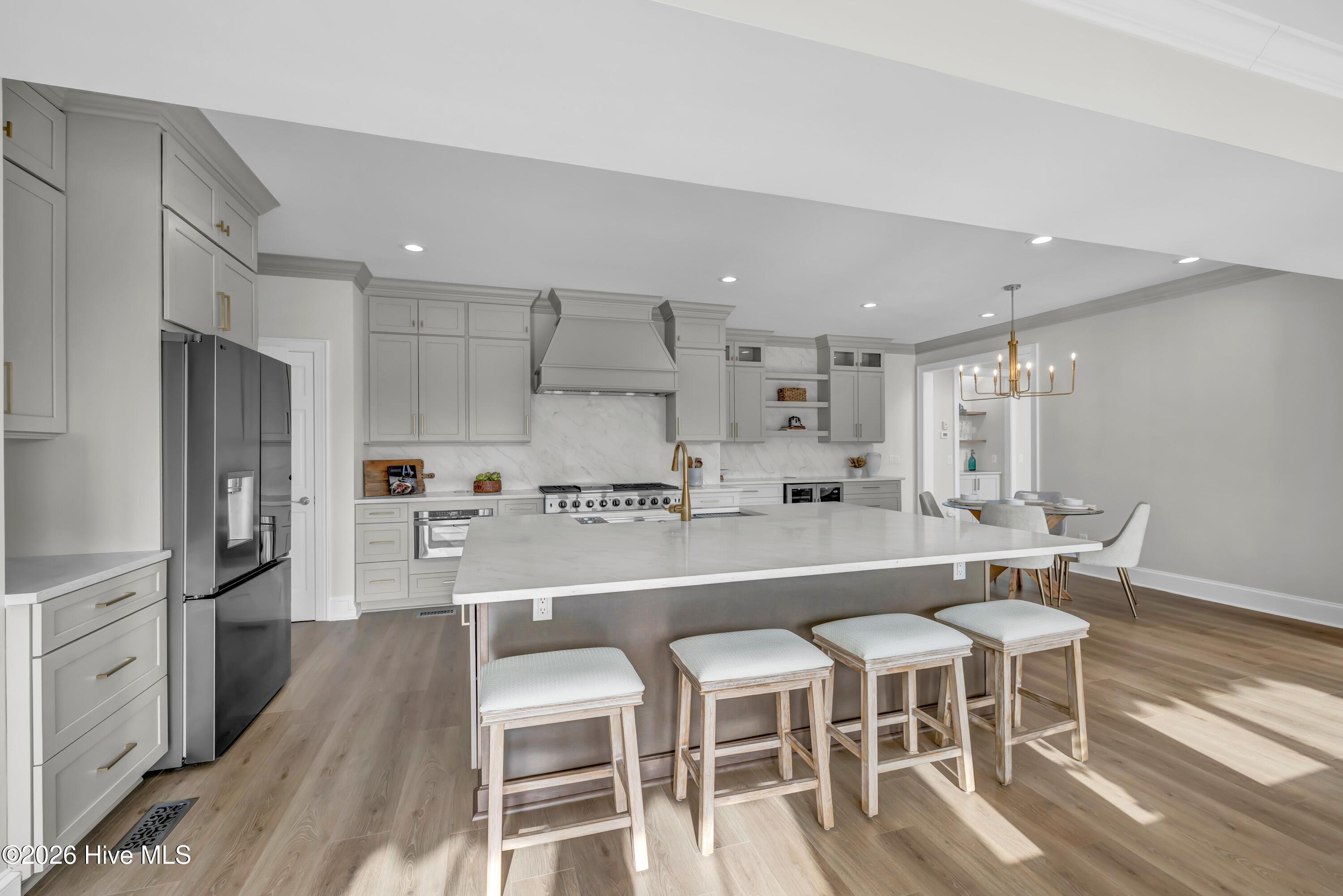 100552340 | Photo 14