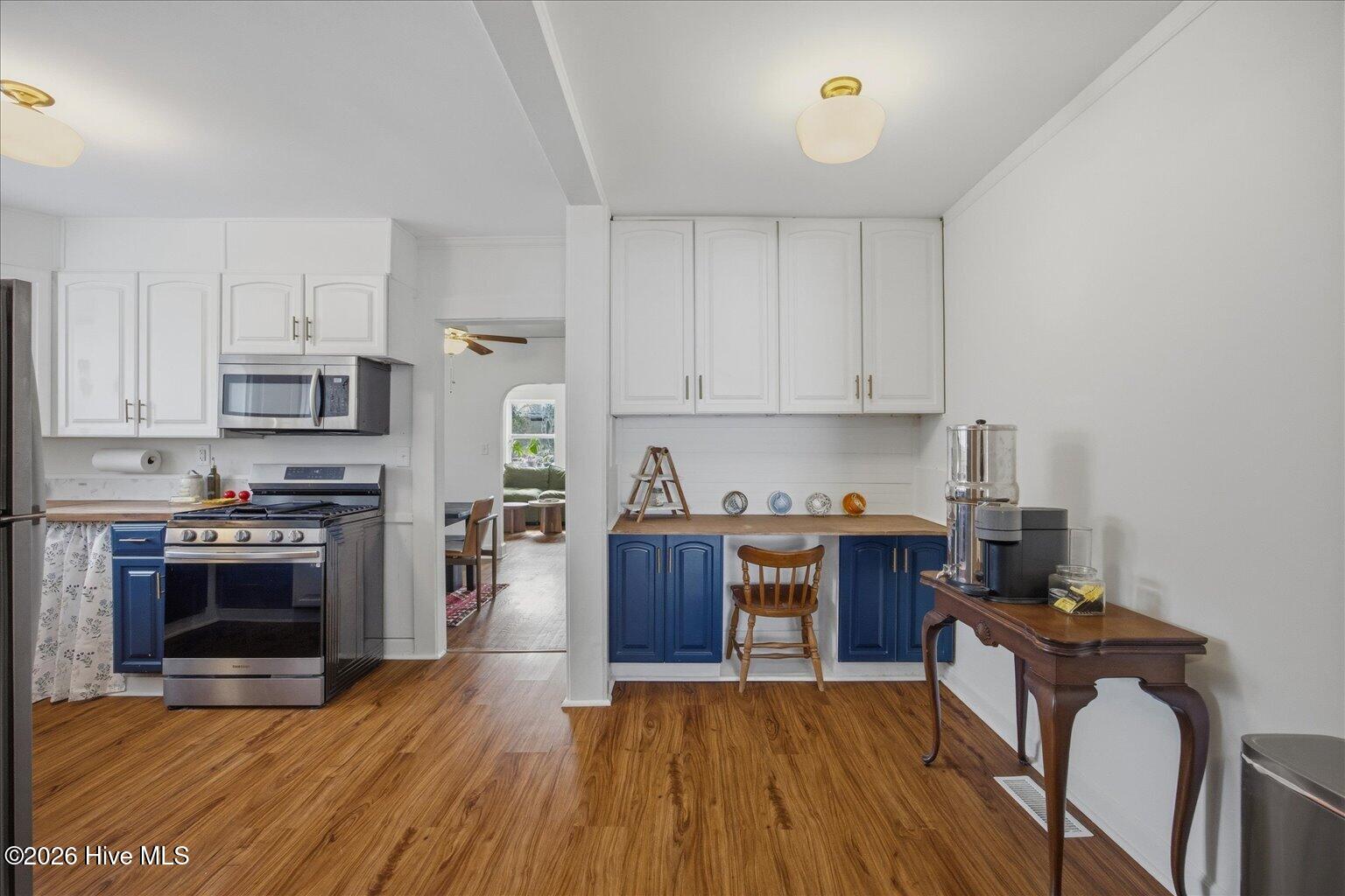 100557865 | Photo 22