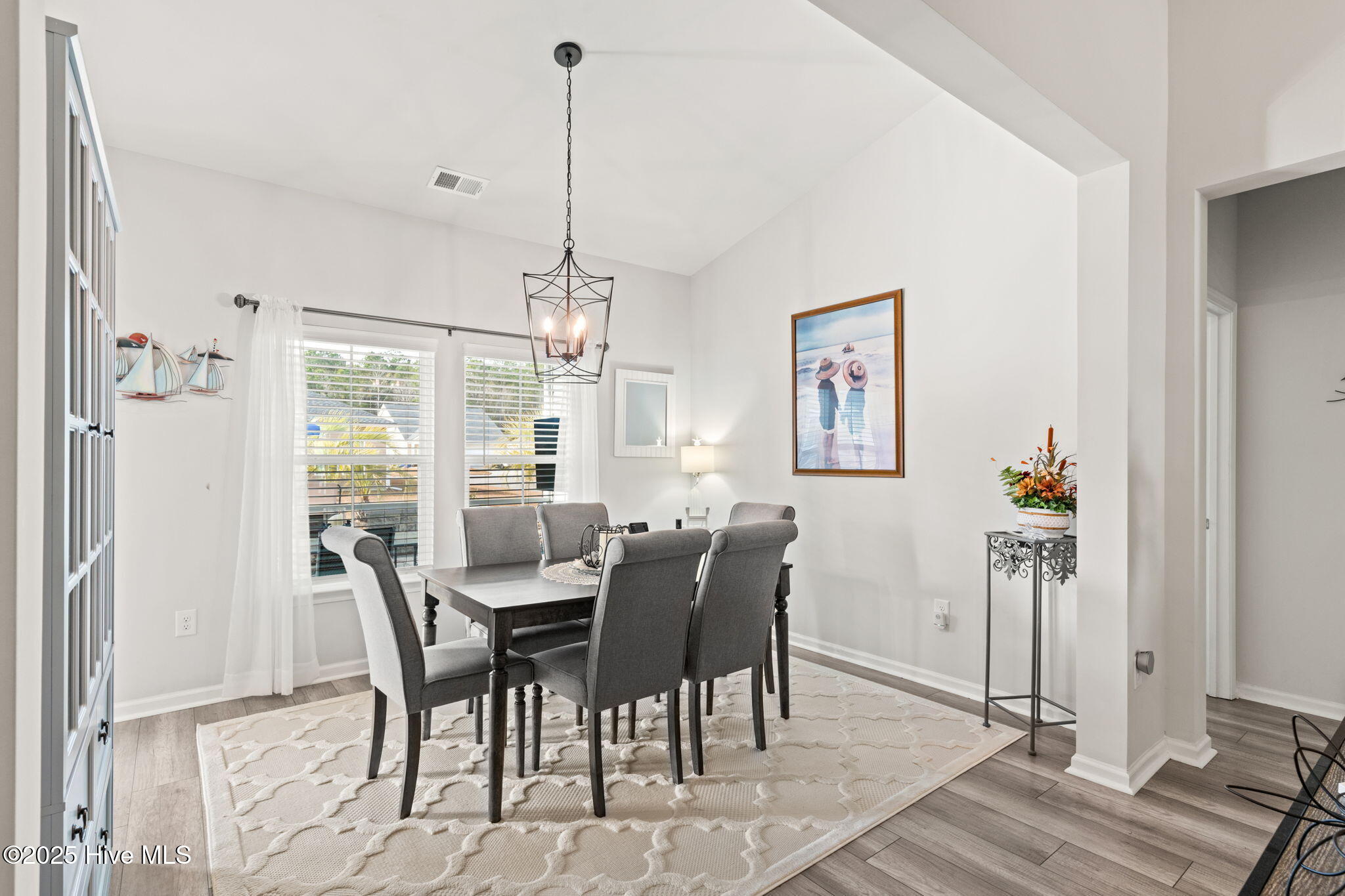 100545936 | Photo 15