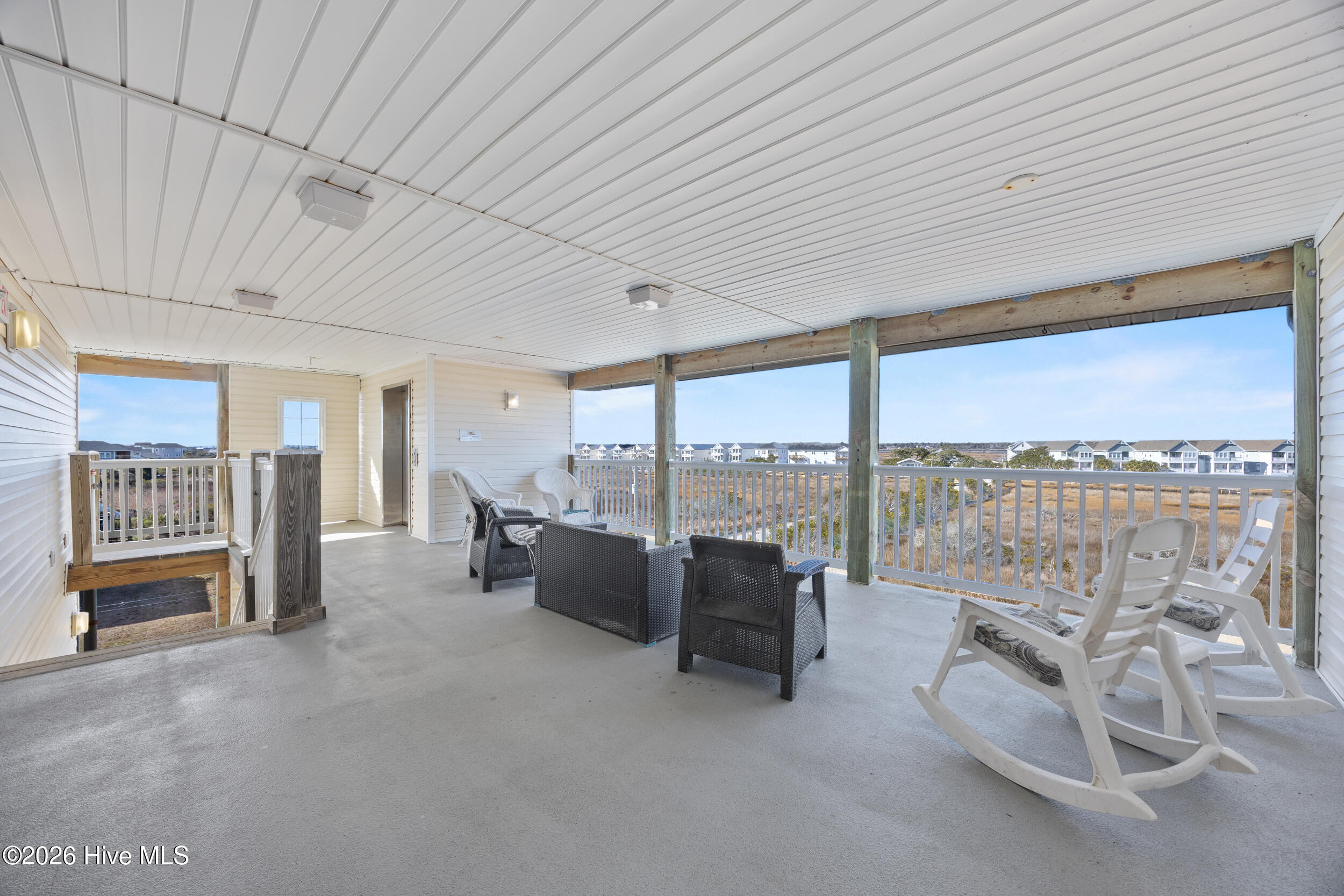 100547253 | Photo 26