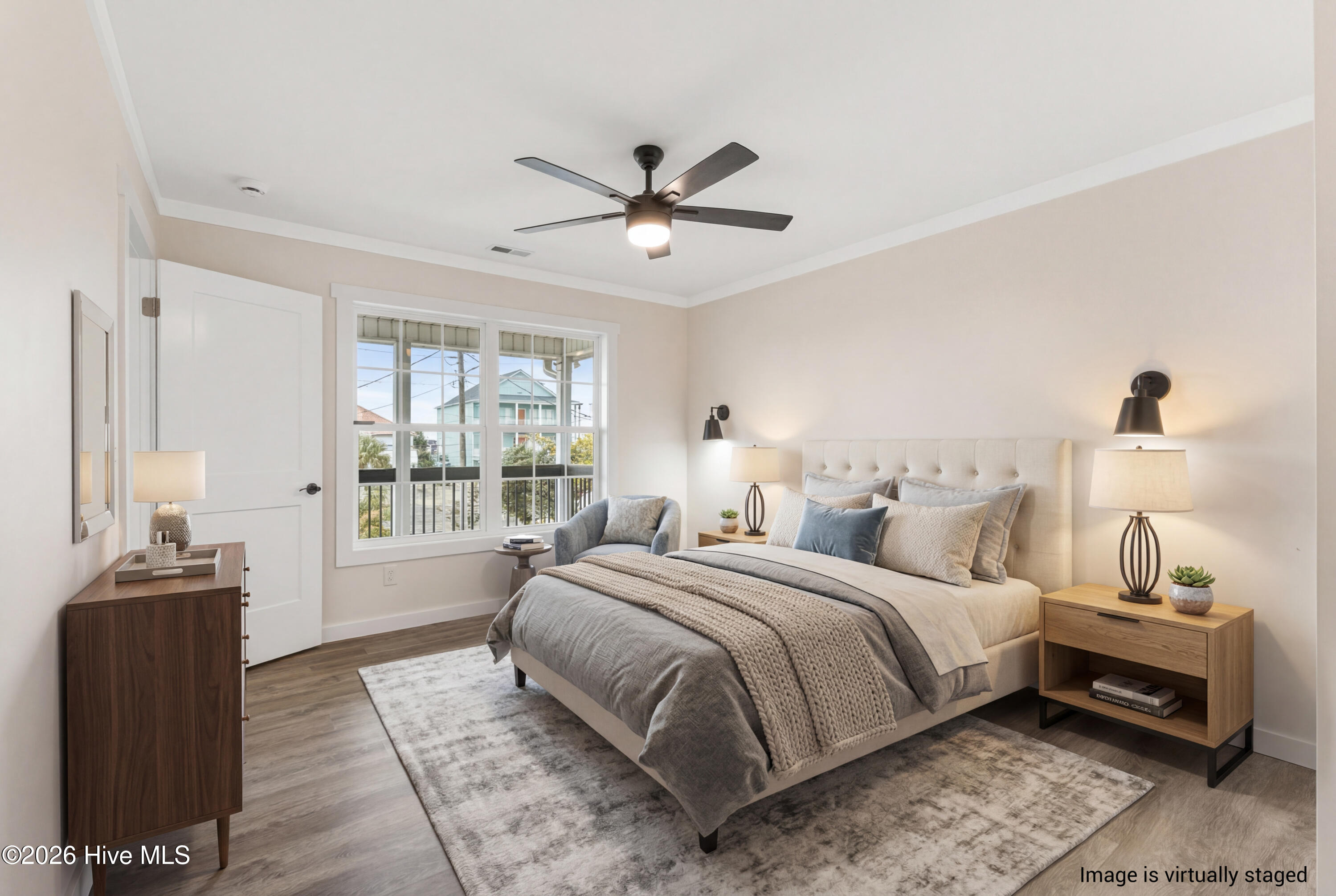 100542875 | Photo 18