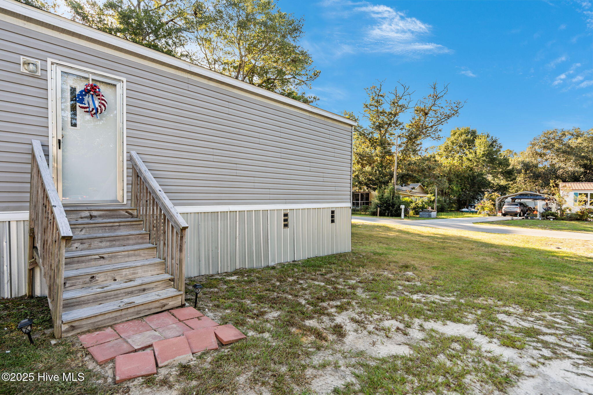 100531228 | Photo 51