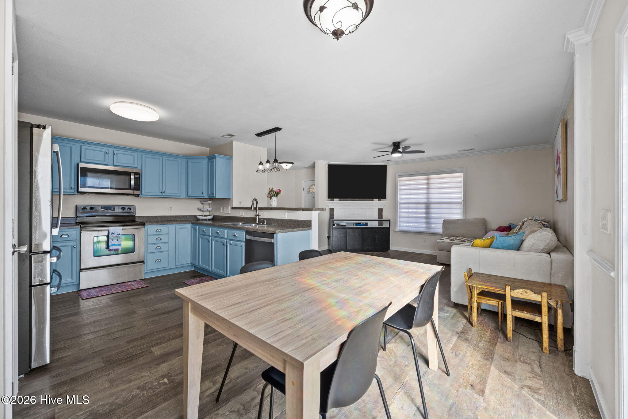 100556653 | Photo 10