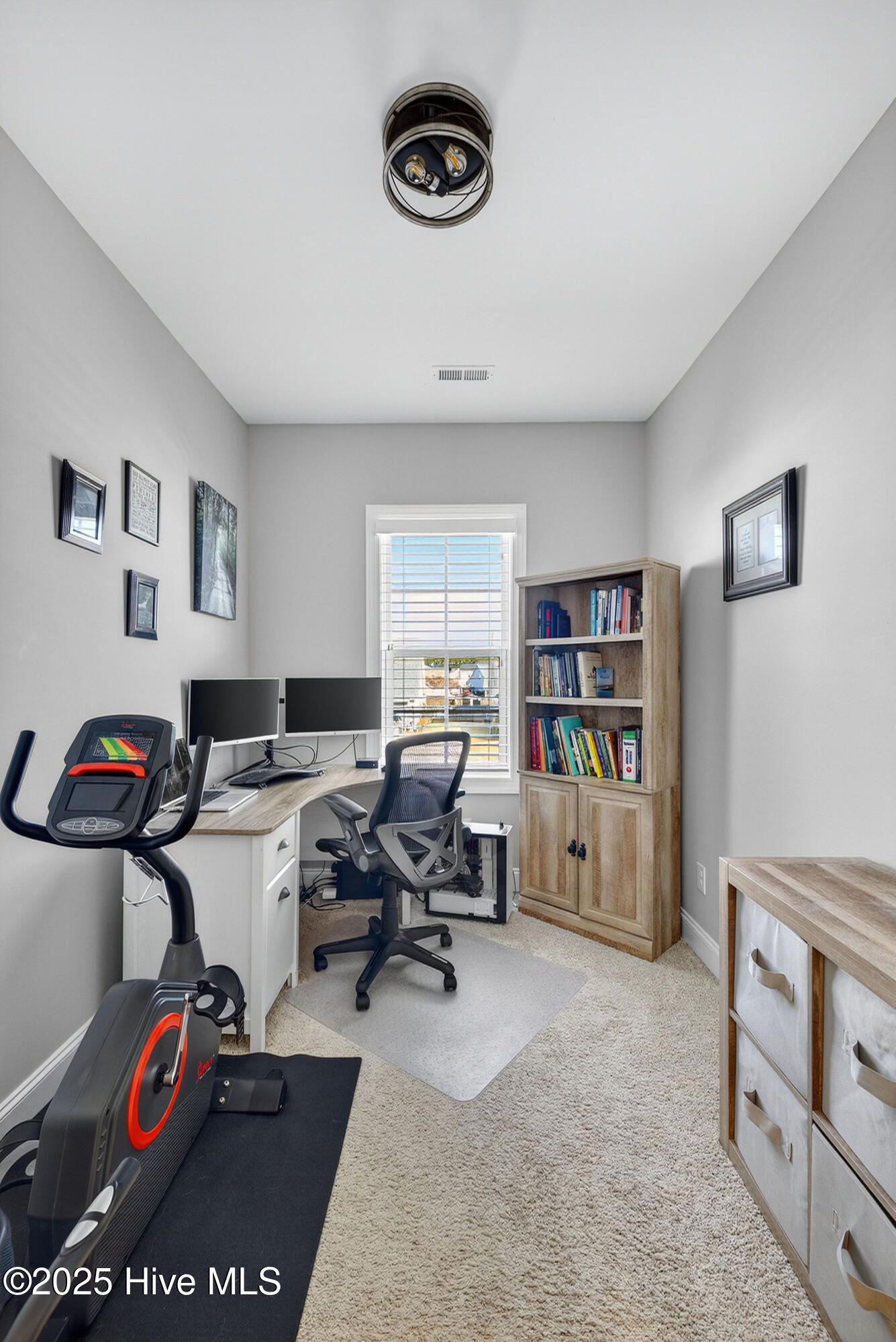 100541825 | Photo 38