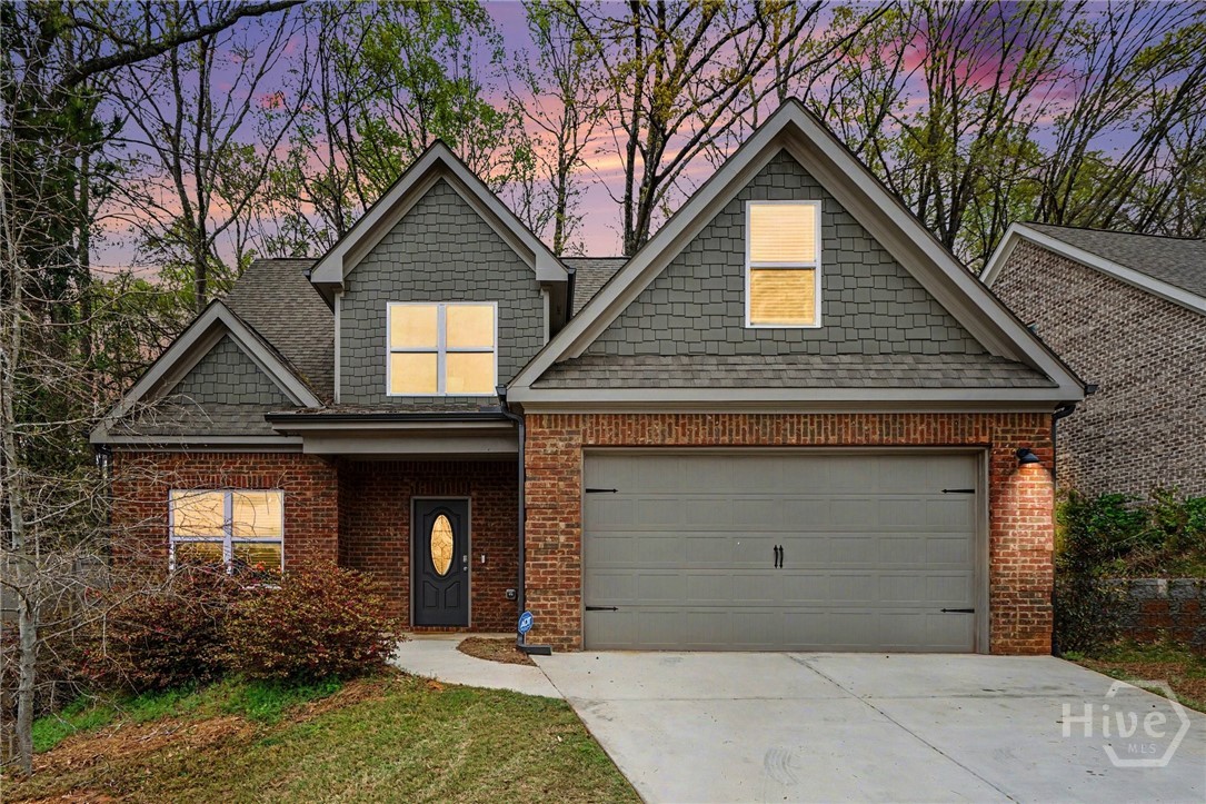 FEATURED LISTINGS